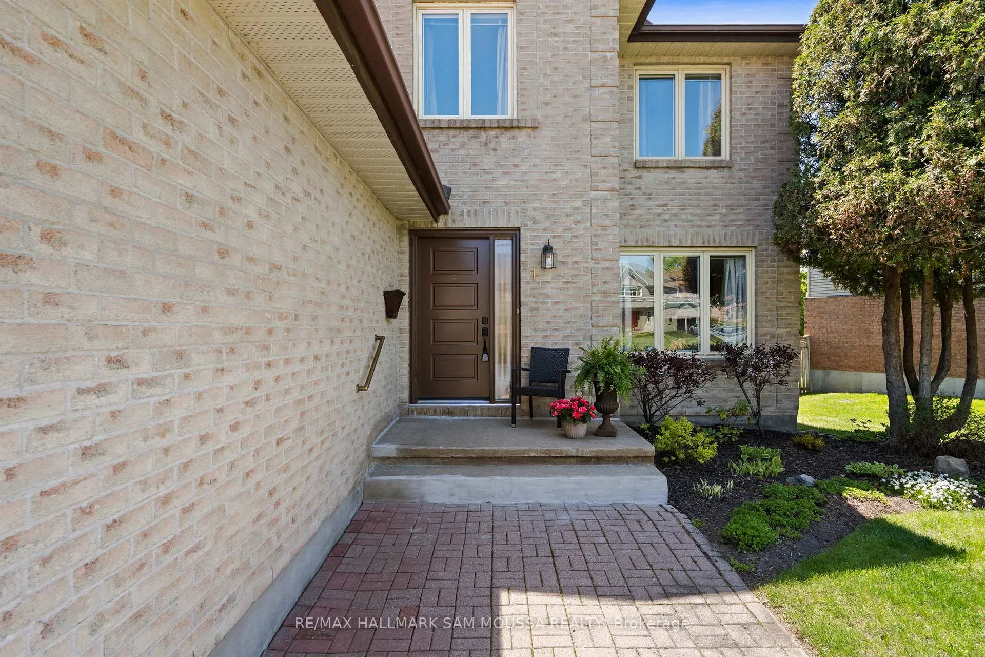 Photo 4 of 1 Willow Glen Drive, Ottawa, Kanata - Bridlewood — HOMEH