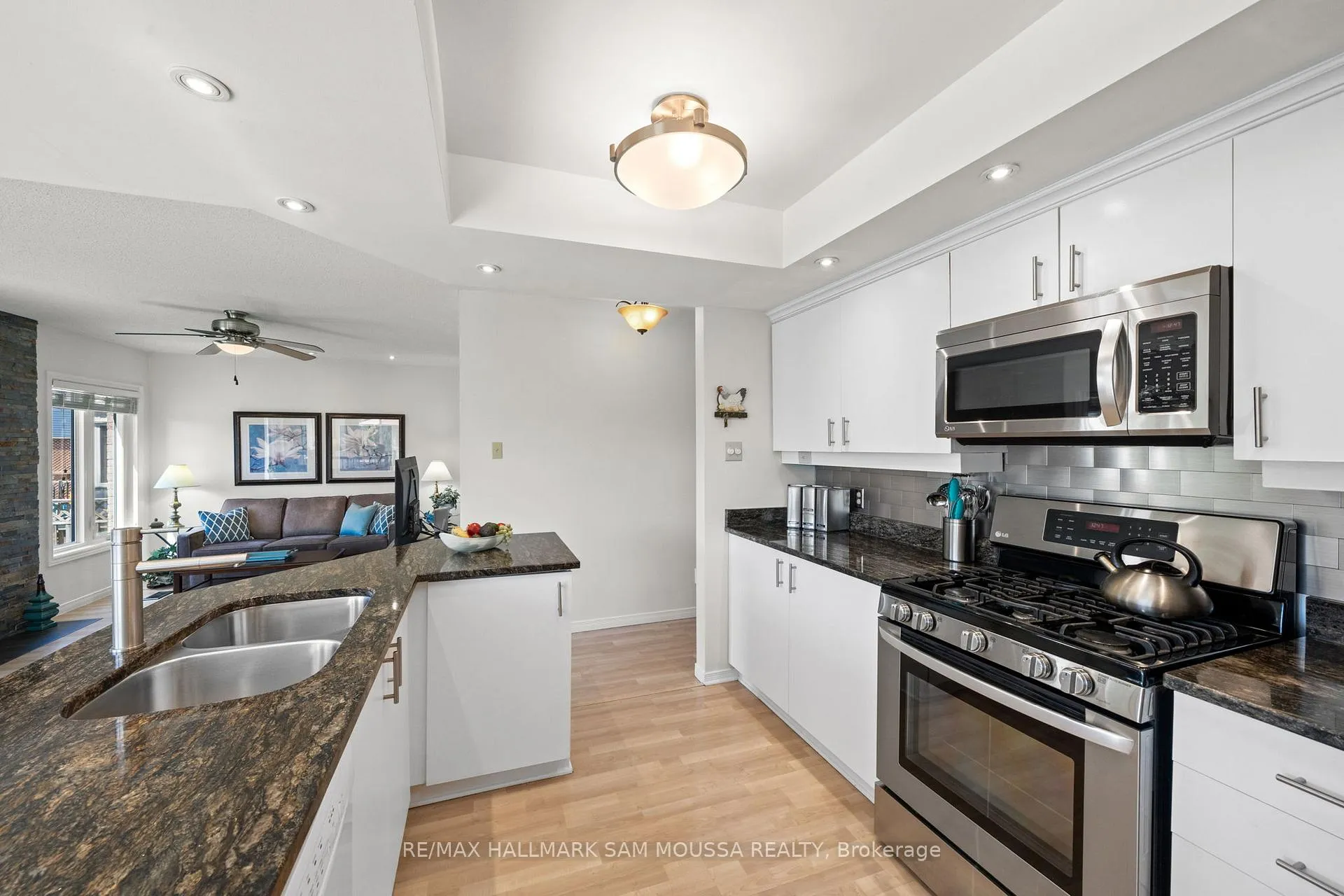 Photo 10 of 1 Willow Glen Drive, Ottawa, Kanata - Bridlewood — HOMEH
