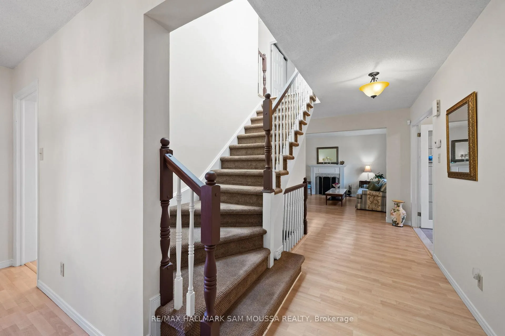 Photo 18 of 1 Willow Glen Drive, Ottawa, Kanata - Bridlewood — HOMEH