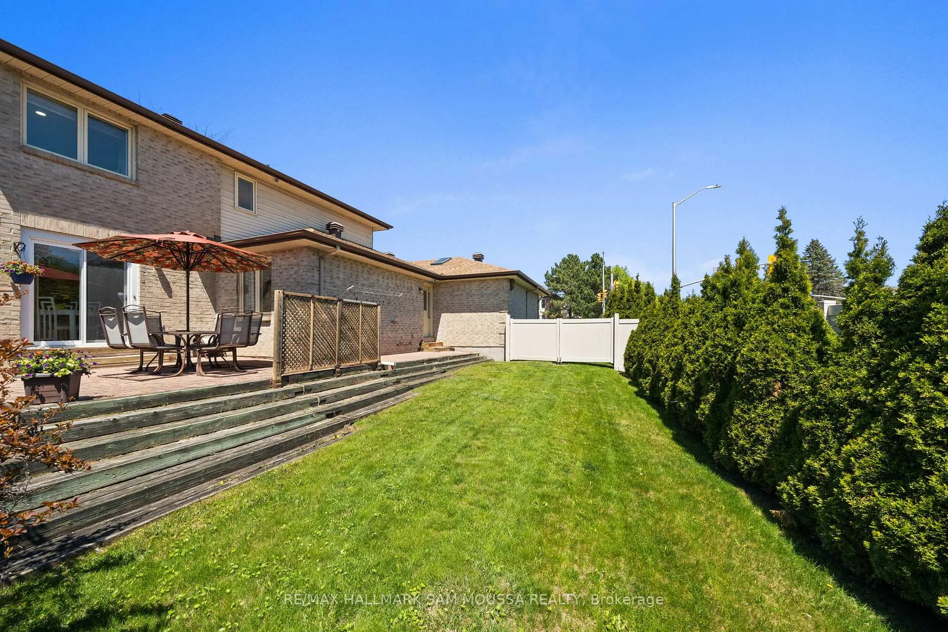 Photo 38 of 1 Willow Glen Drive, Ottawa, Kanata - Bridlewood — HOMEH