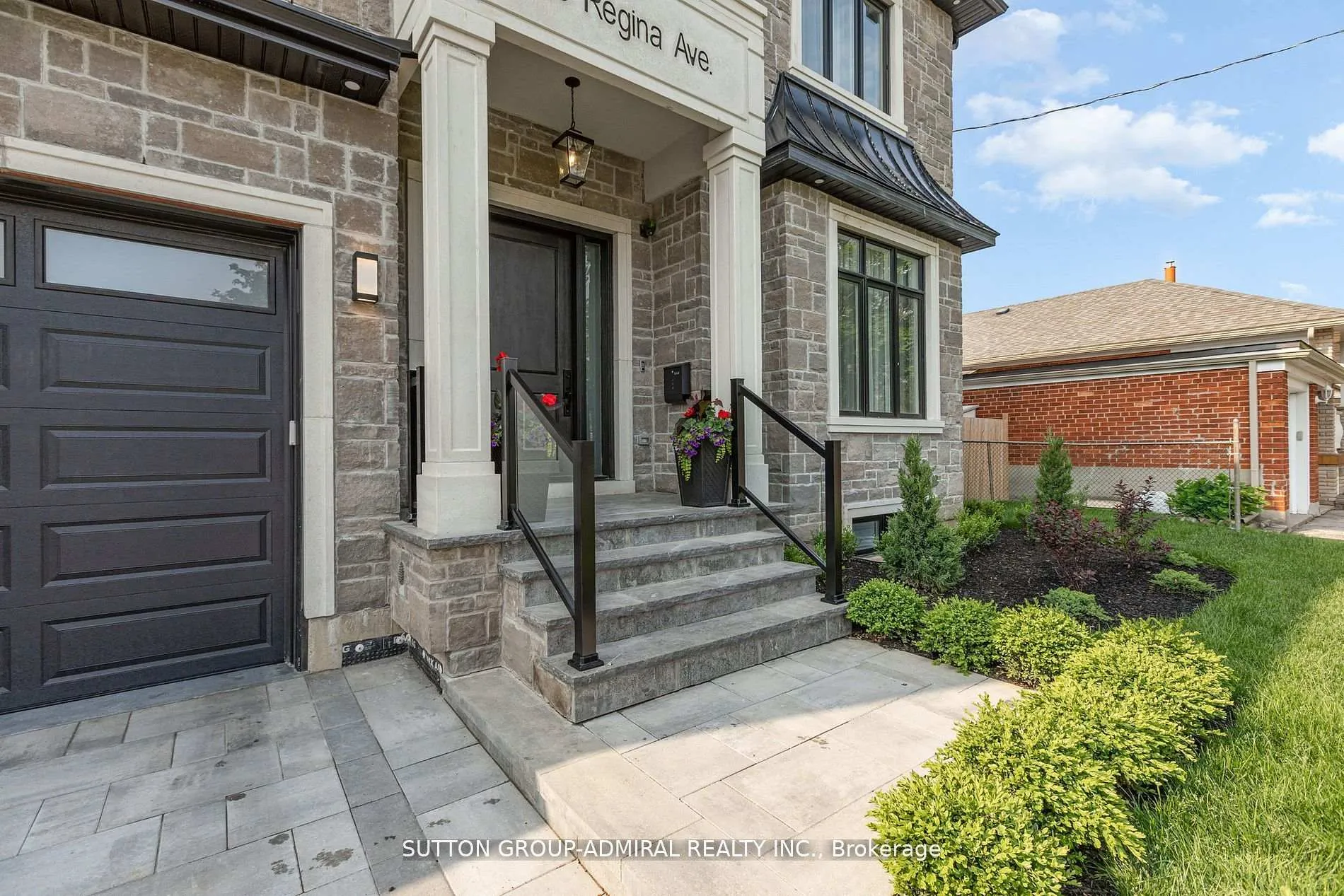 Photo 2 of 125 Regina Avenue, Toronto, Englemount-Lawrence — HOMEH