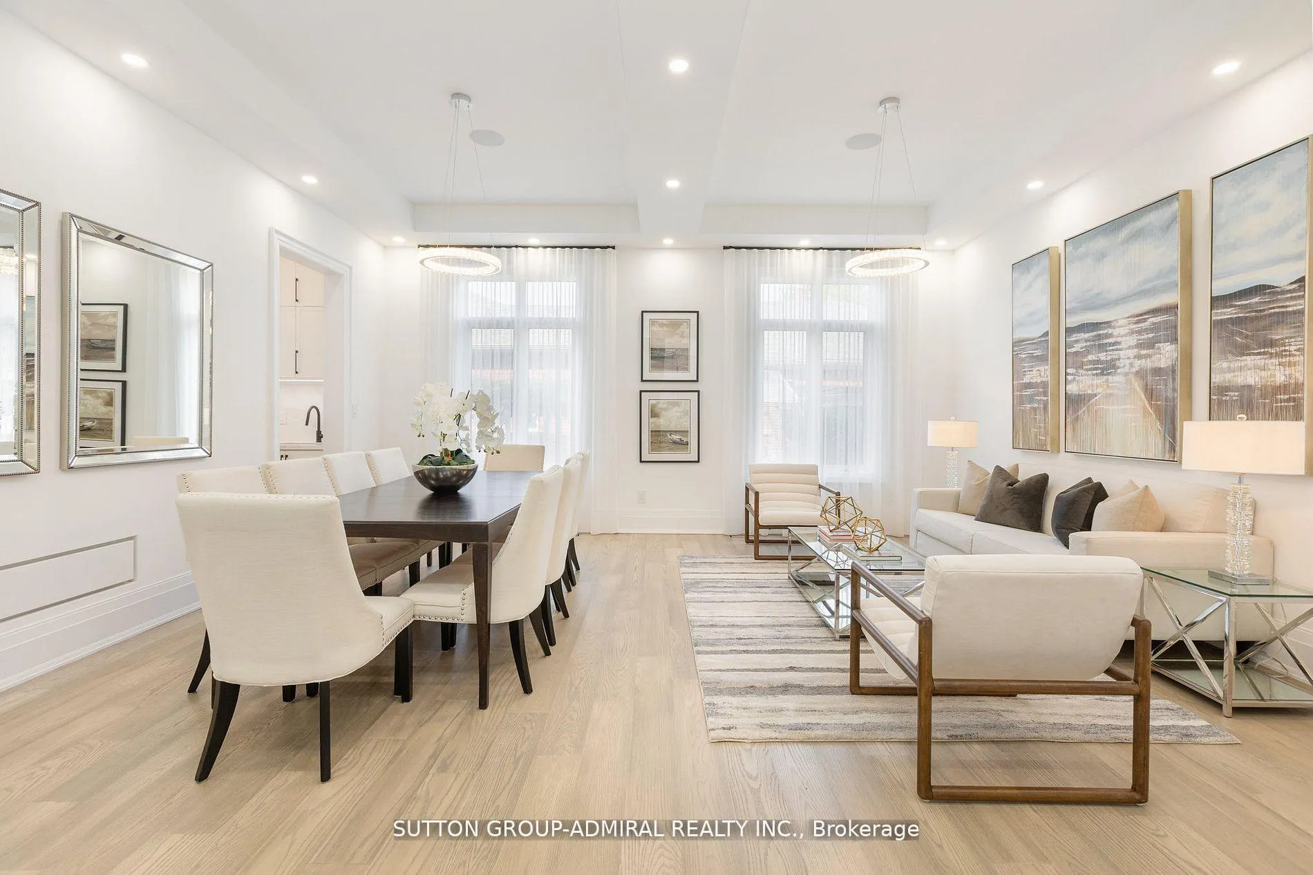 Photo 5 of 125 Regina Avenue, Toronto, Englemount-Lawrence — HOMEH