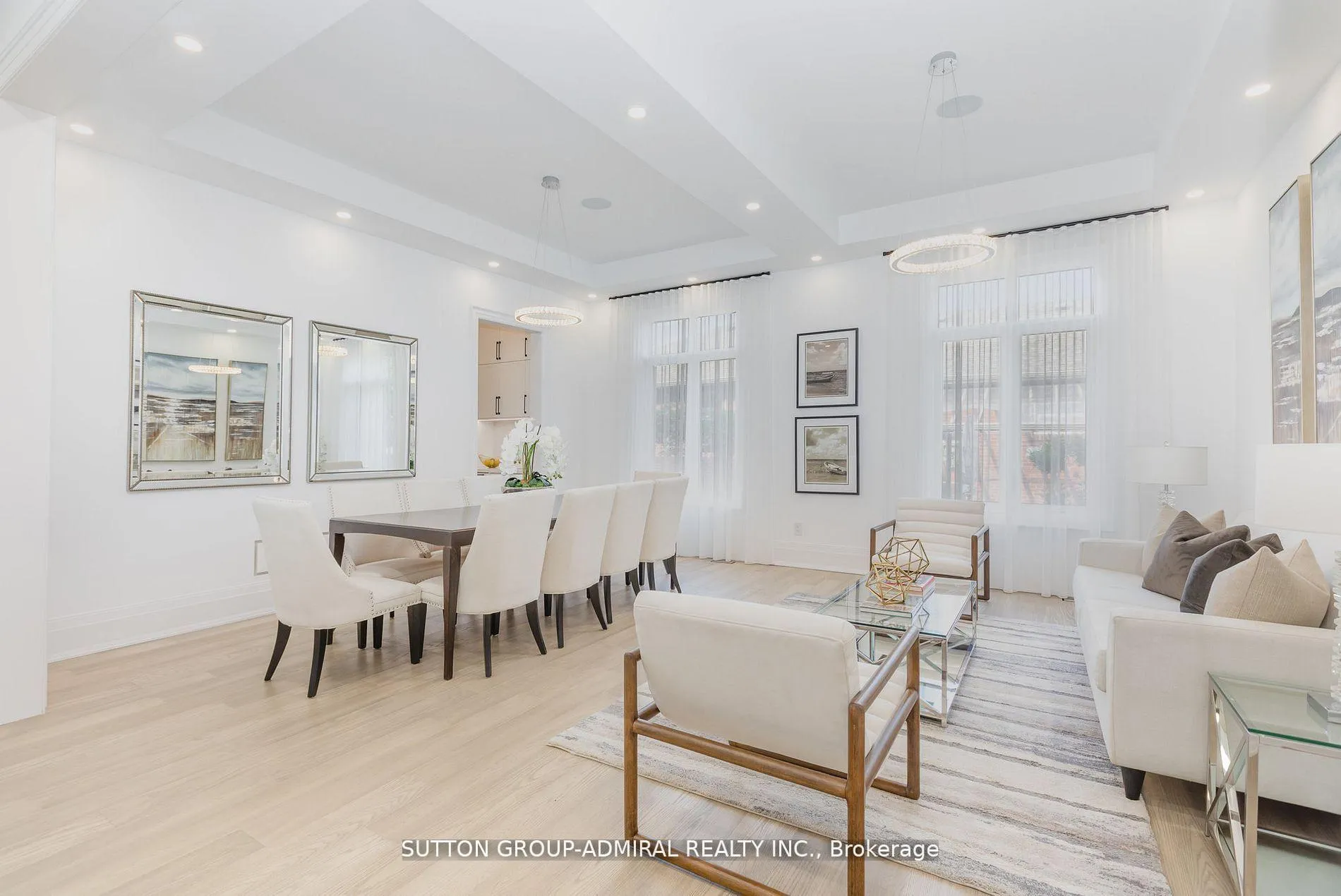 Photo 6 of 125 Regina Avenue, Toronto, Englemount-Lawrence — HOMEH