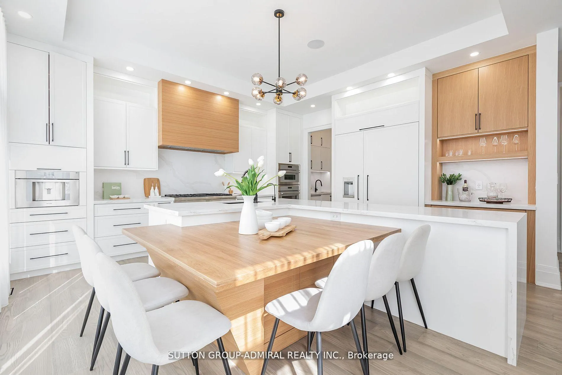 Photo 11 of 125 Regina Avenue, Toronto, Englemount-Lawrence — HOMEH