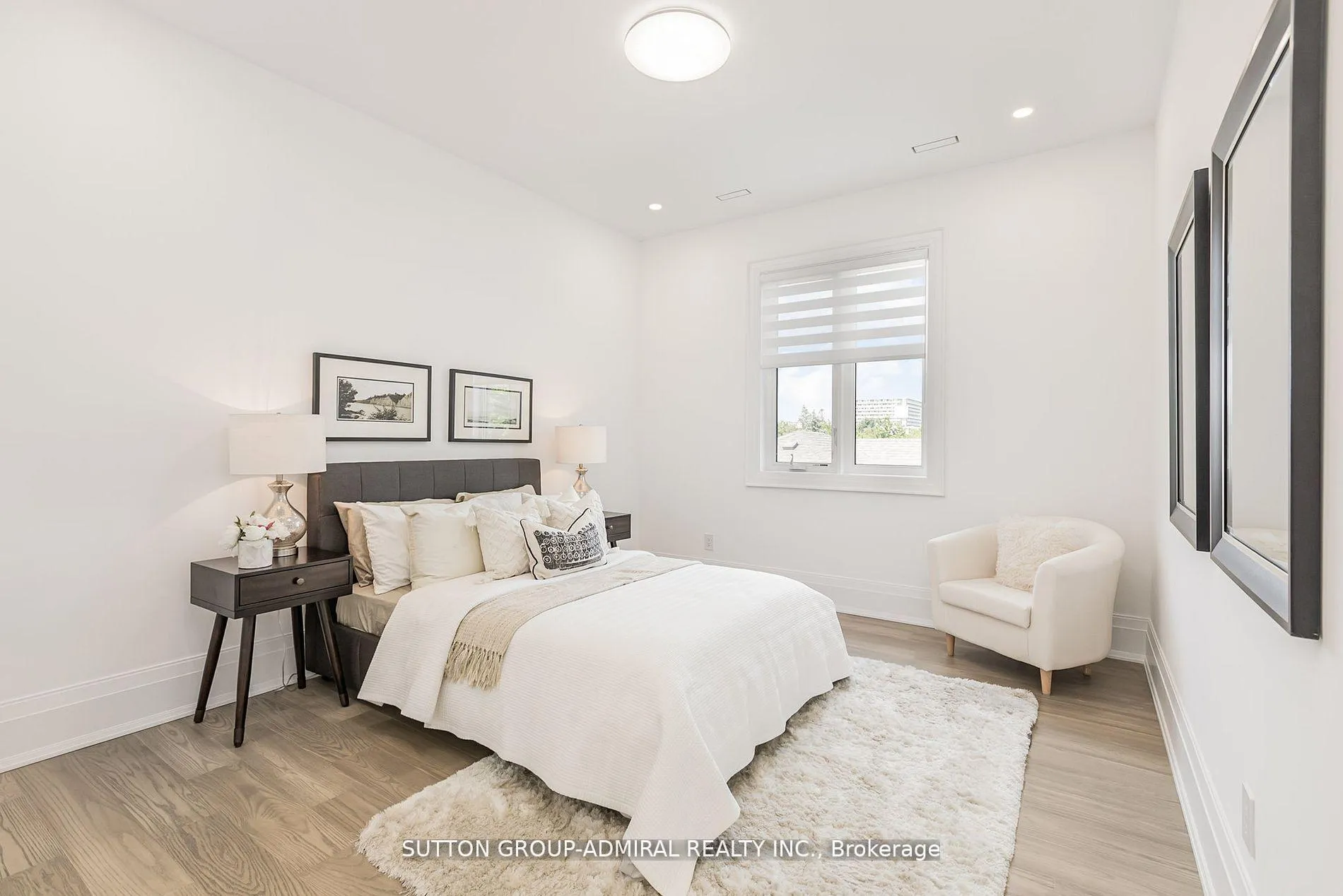 Photo 25 of 125 Regina Avenue, Toronto, Englemount-Lawrence — HOMEH