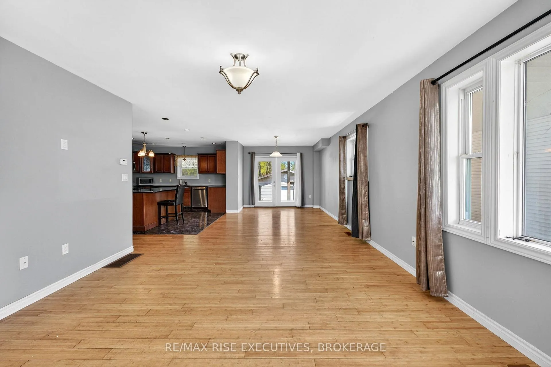 Photo 5 of 29 Seventh Avenue, Kingston, East of Sir John A. Blvd — HOMEH
