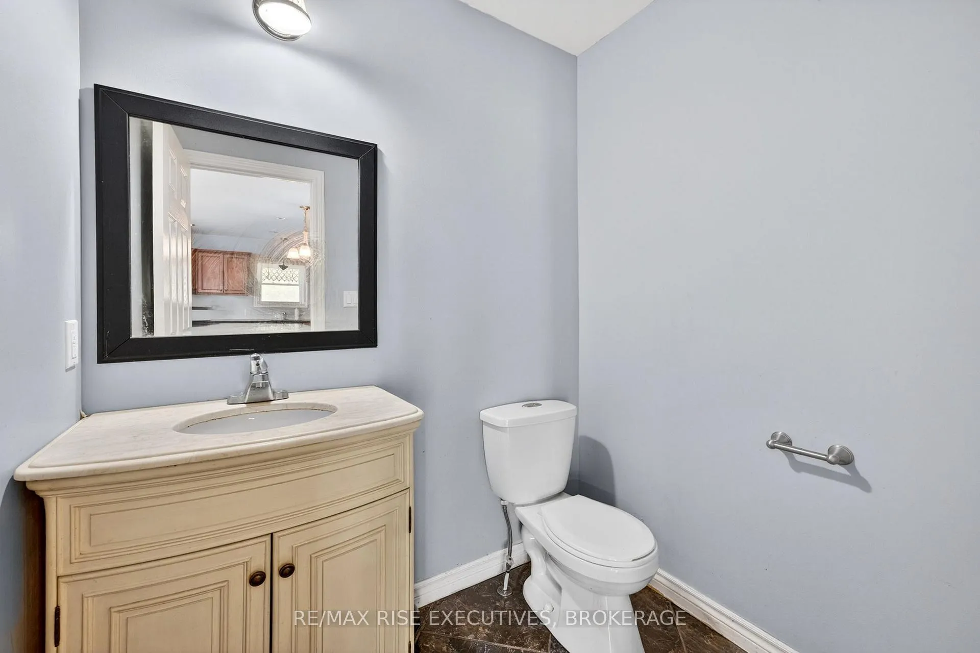 Photo 15 of 29 Seventh Avenue, Kingston, East of Sir John A. Blvd — HOMEH