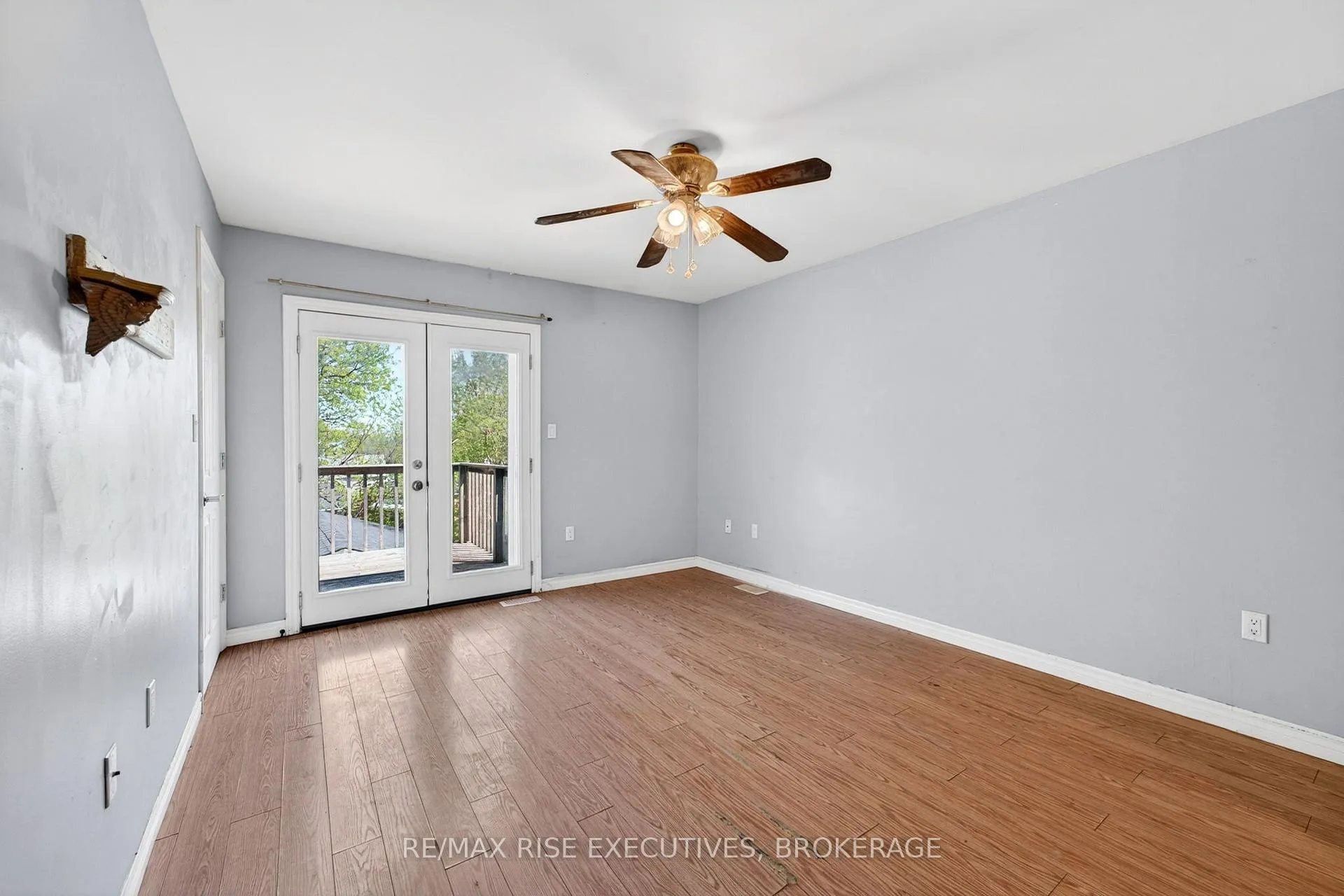 Photo 16 of 29 Seventh Avenue, Kingston, East of Sir John A. Blvd — HOMEH