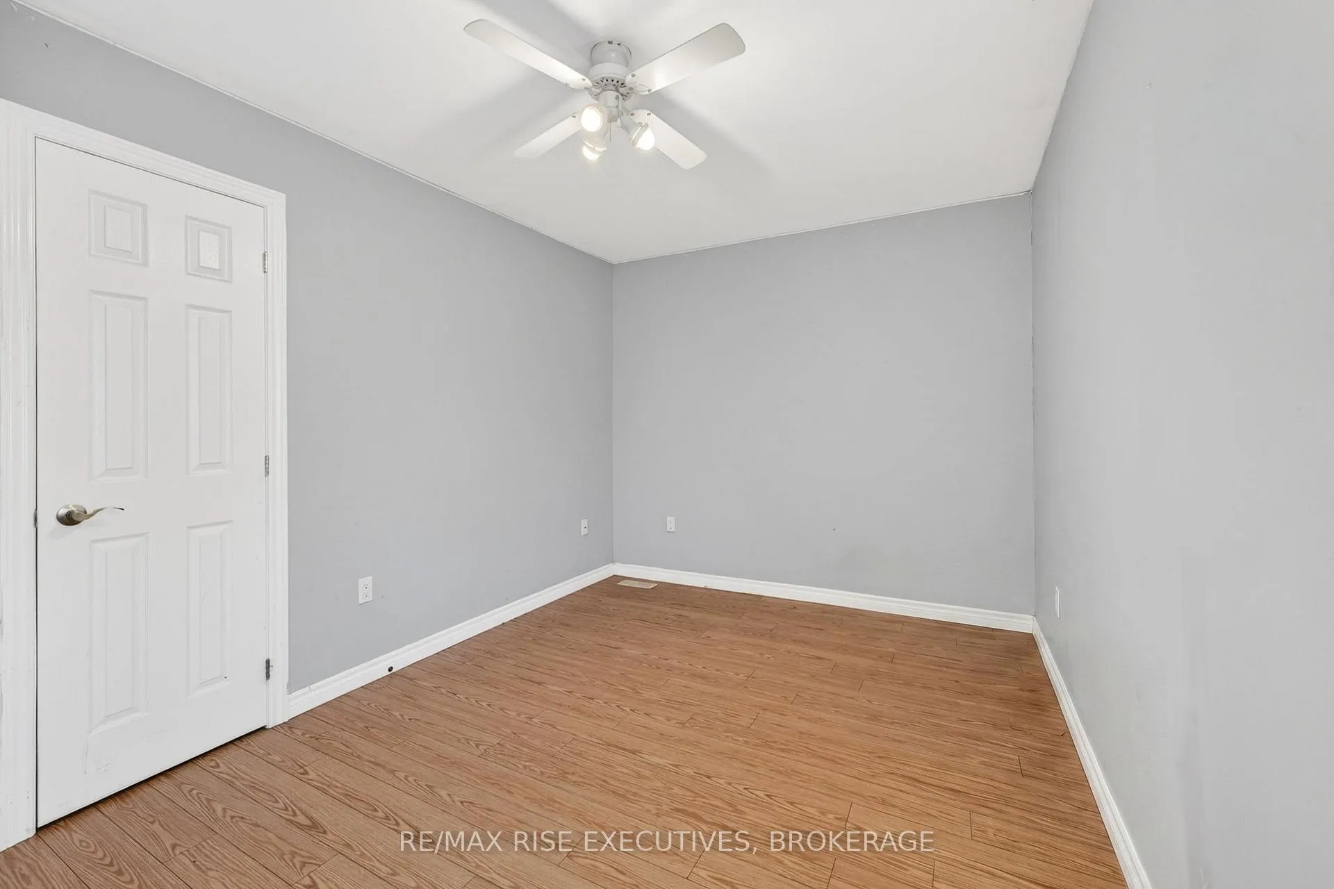 Photo 24 of 29 Seventh Avenue, Kingston, East of Sir John A. Blvd — HOMEH
