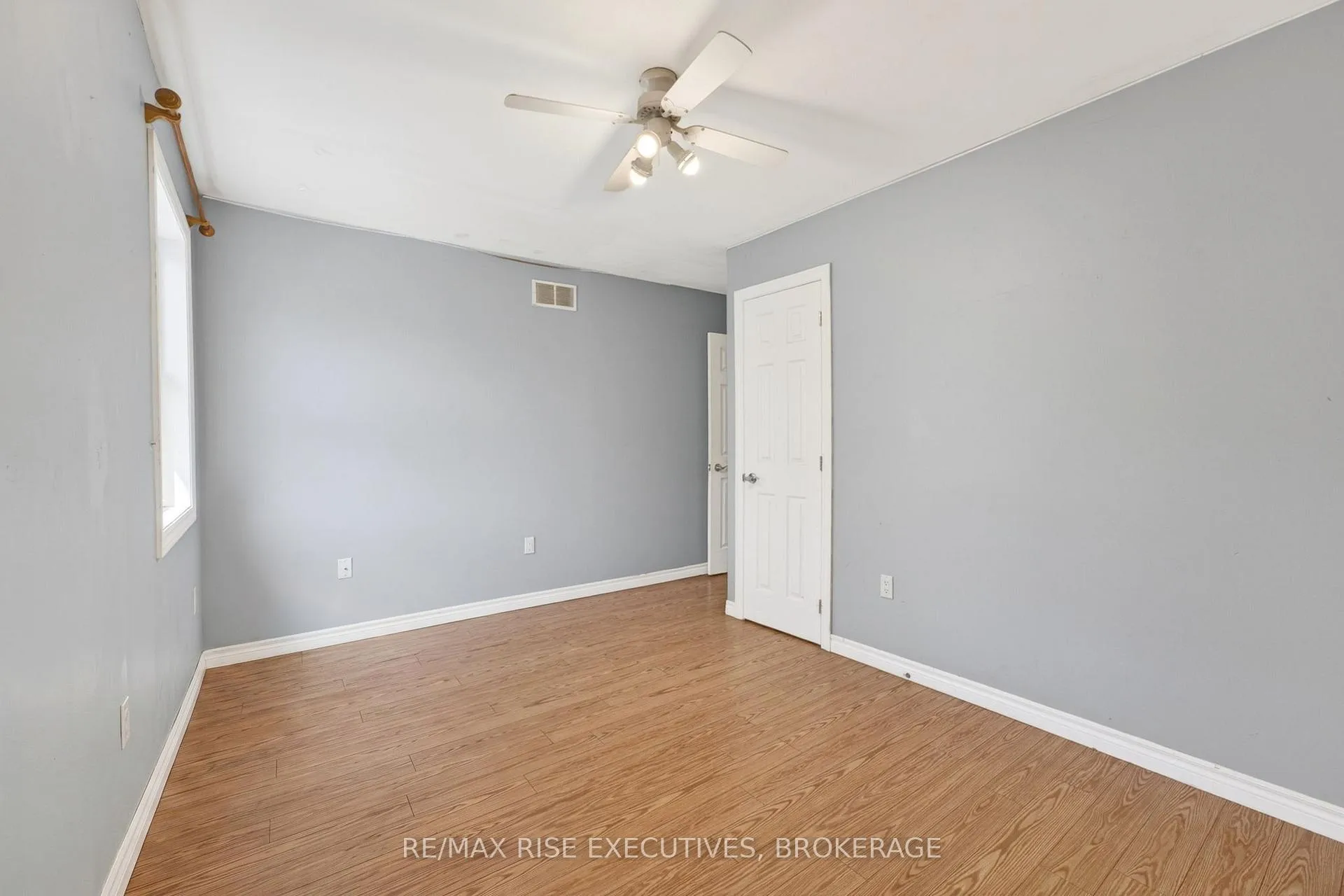 Photo 26 of 29 Seventh Avenue, Kingston, East of Sir John A. Blvd — HOMEH