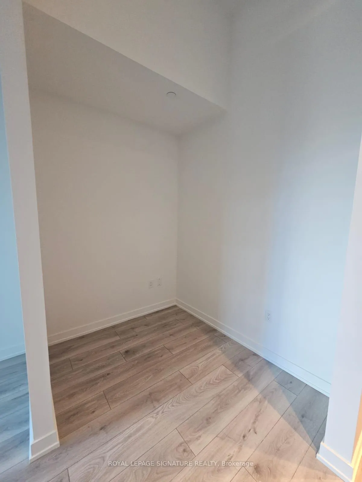 Photo 10 of Unit 609, 110 Broadway Avenue, Toronto, Mount Pleasant West — HOMEH
