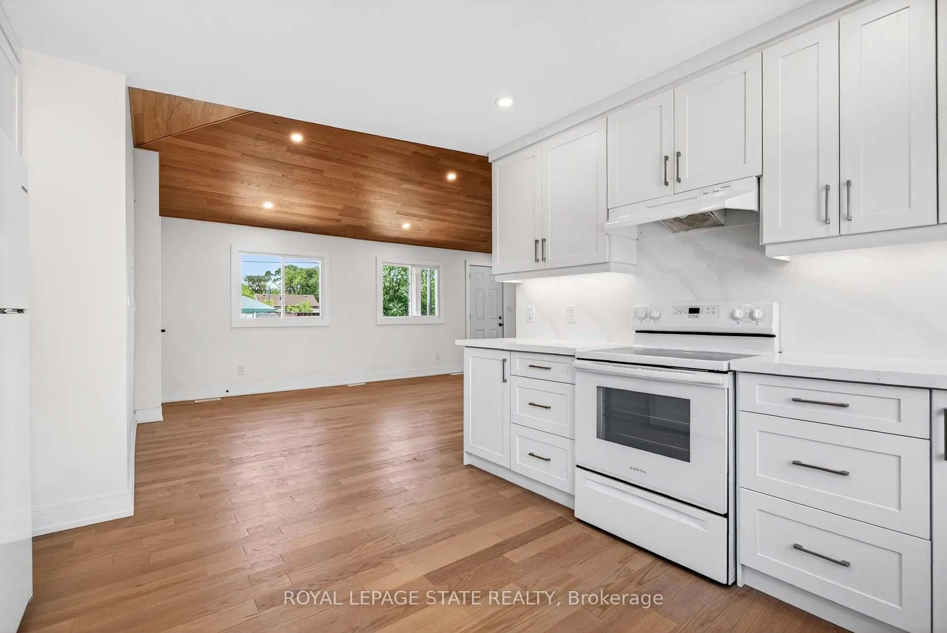 Photo 20 of Unit Upper, 8 Cornell Avenue, Hamilton, Stoney Creek Industrial — HOMEH