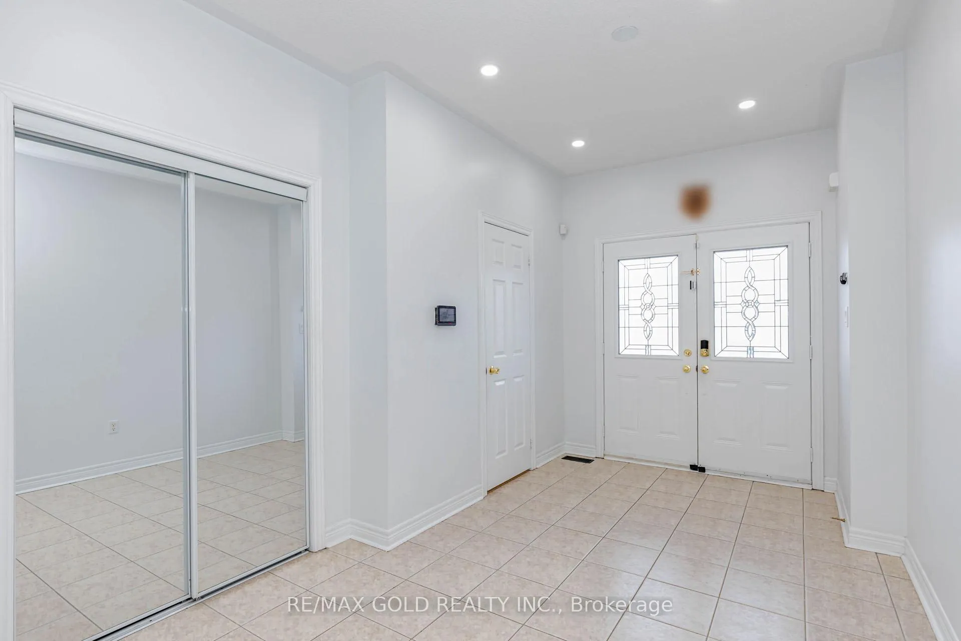 Photo 4 of Unit Upper Level only, 93 Footbridge Crescent, Brampton, Sandringham-Wellington — HOMEH