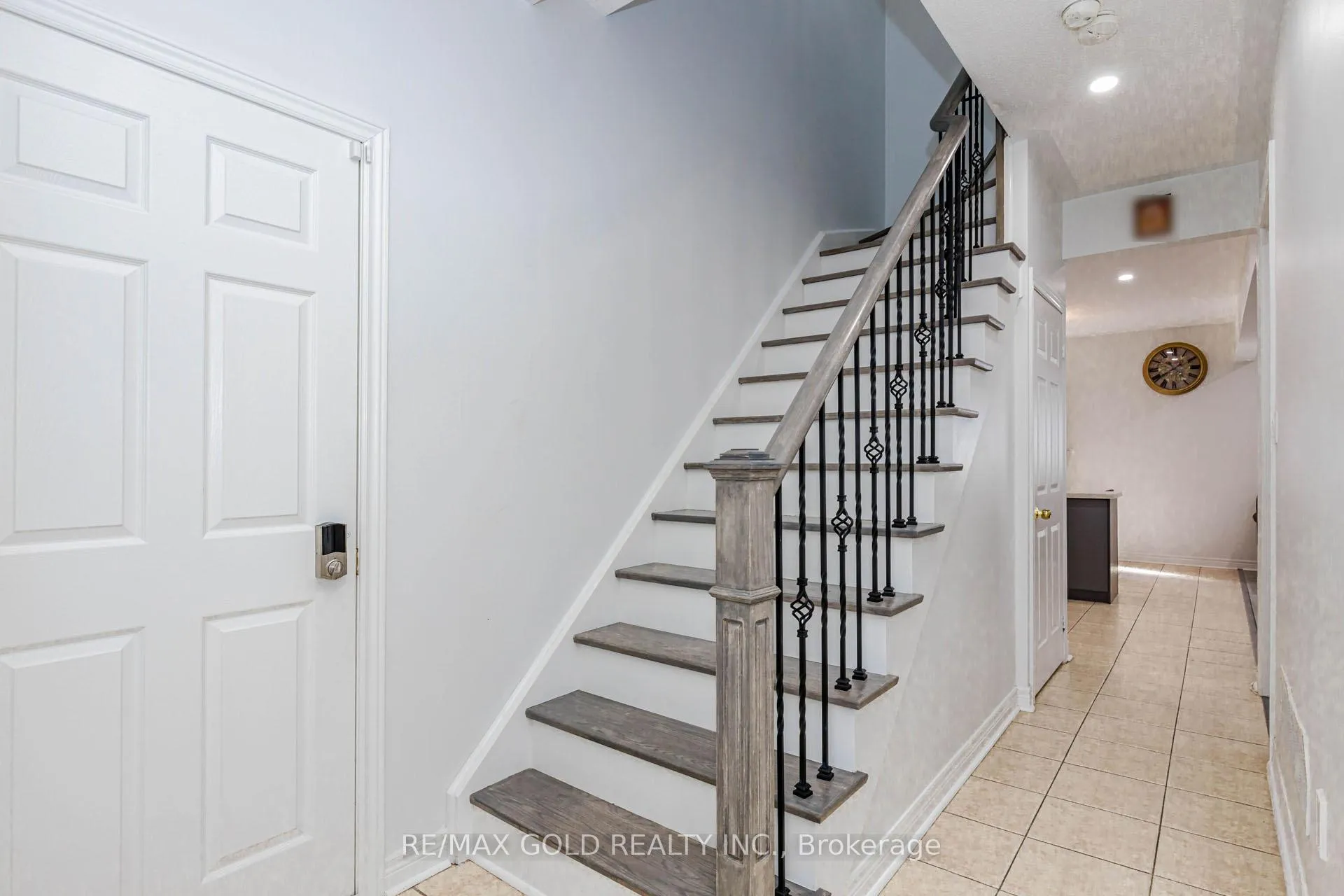 Photo 11 of Unit Upper Level only, 93 Footbridge Crescent, Brampton, Sandringham-Wellington — HOMEH
