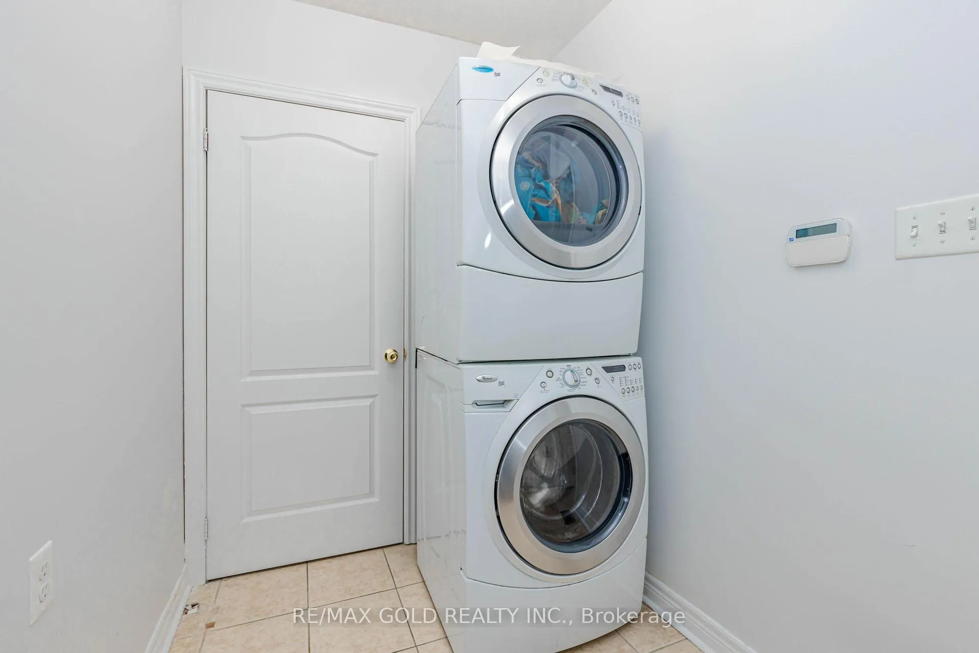 Photo 12 of Unit Upper Level only, 93 Footbridge Crescent, Brampton, Sandringham-Wellington — HOMEH
