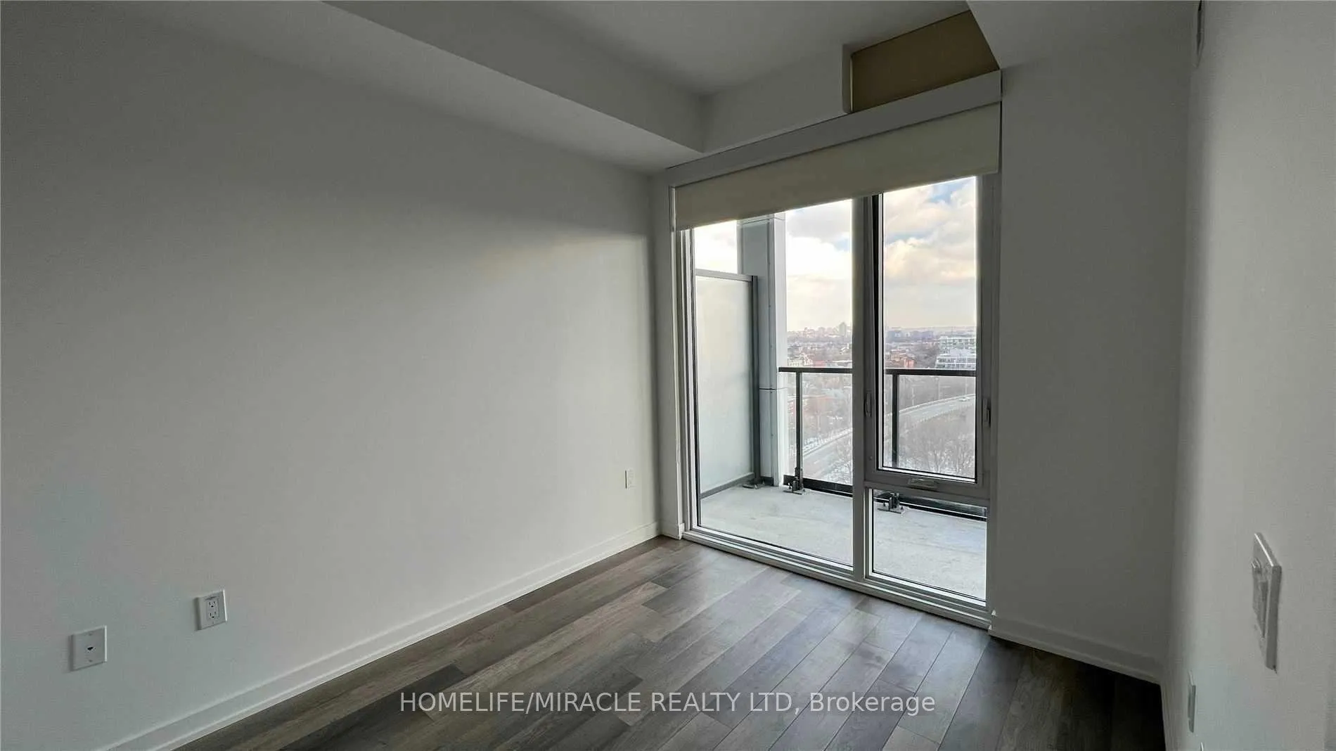 Photo 4 of Unit 1005, 50 Power Street, Toronto, Moss Park — HOMEH