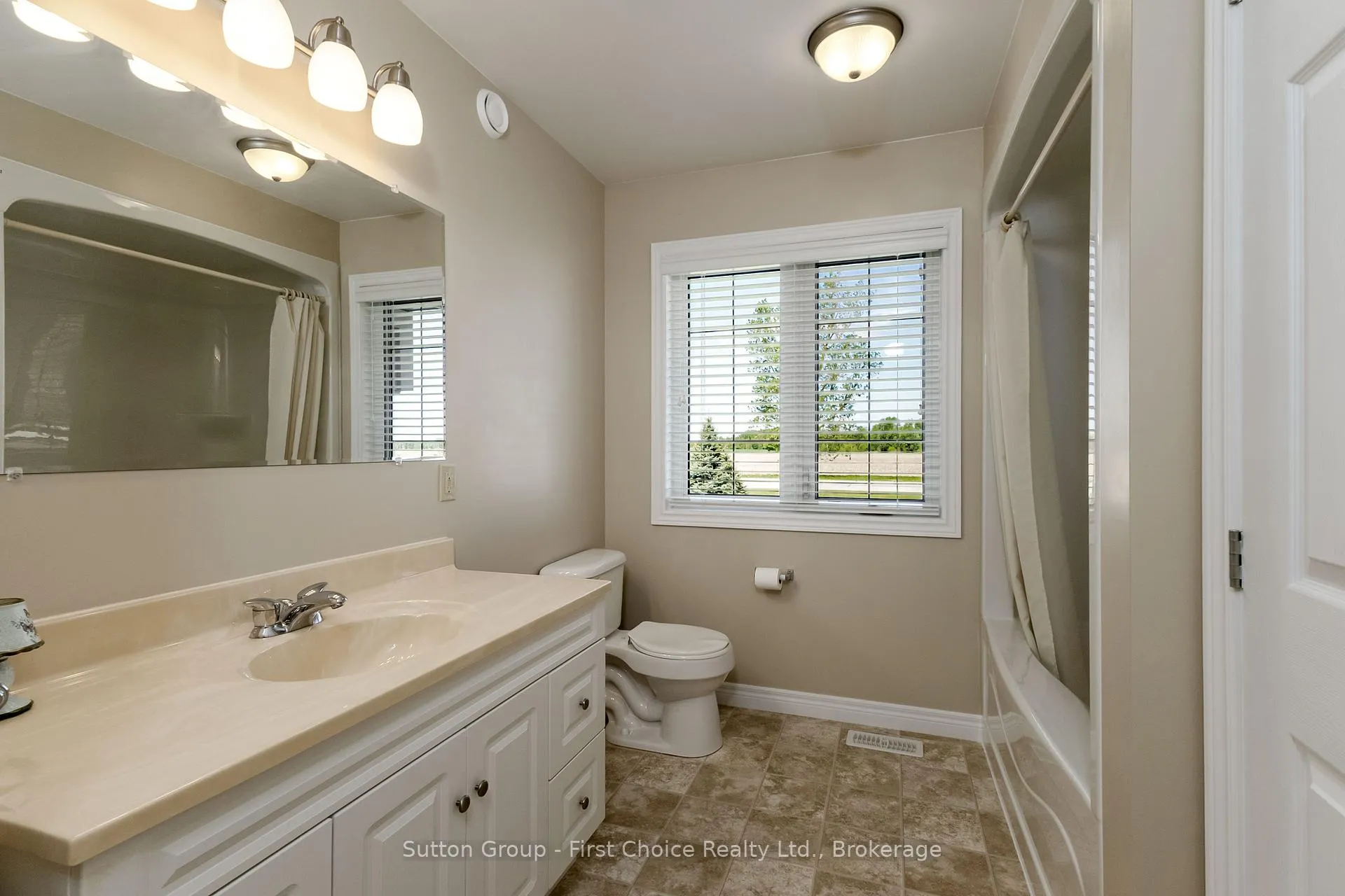 Photo 33 of 4957 Perth Road 119, Perth East, North Easthope — HOMEH