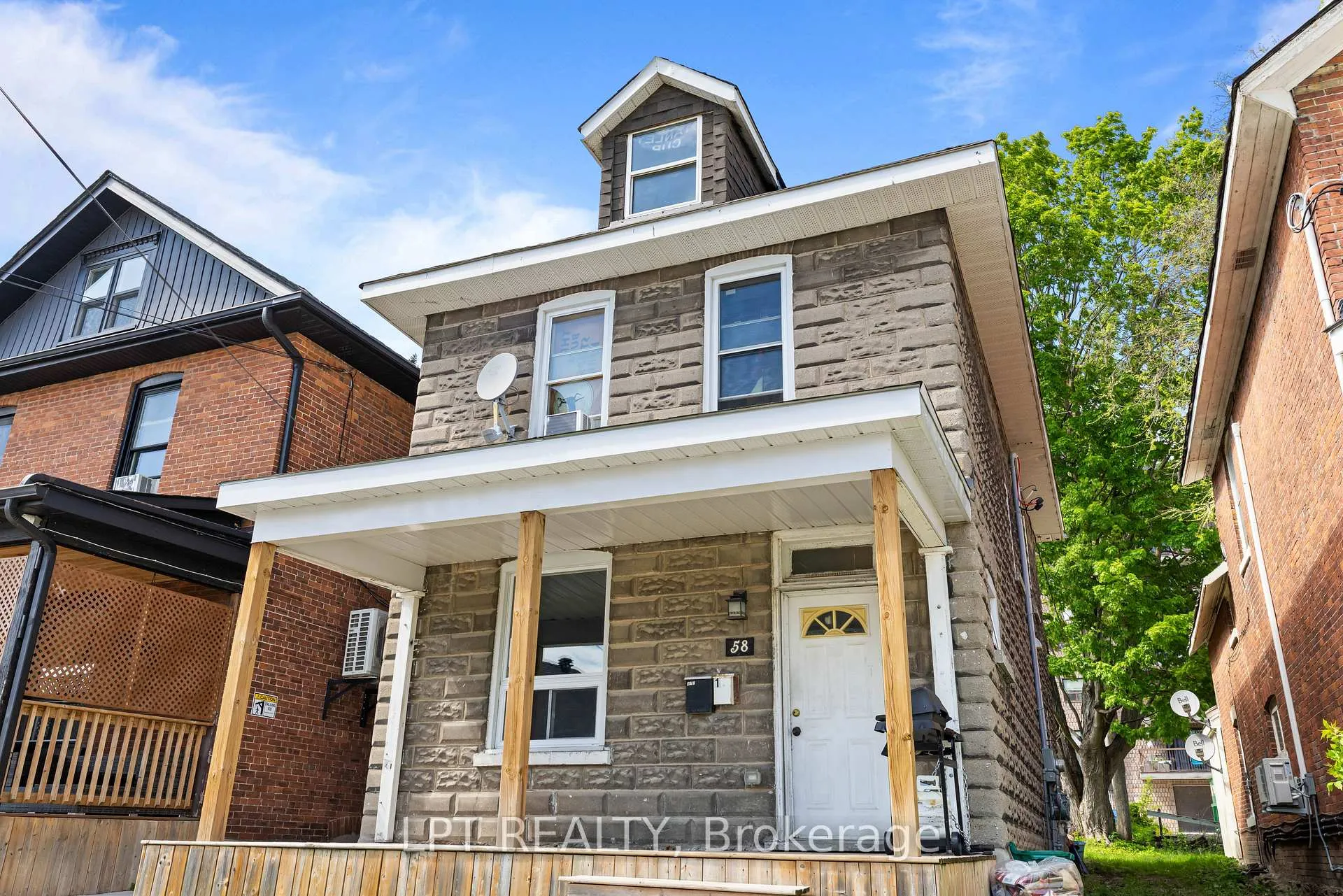Photo 3 of 58 Nottawasaga Street, Orillia — HOMEH