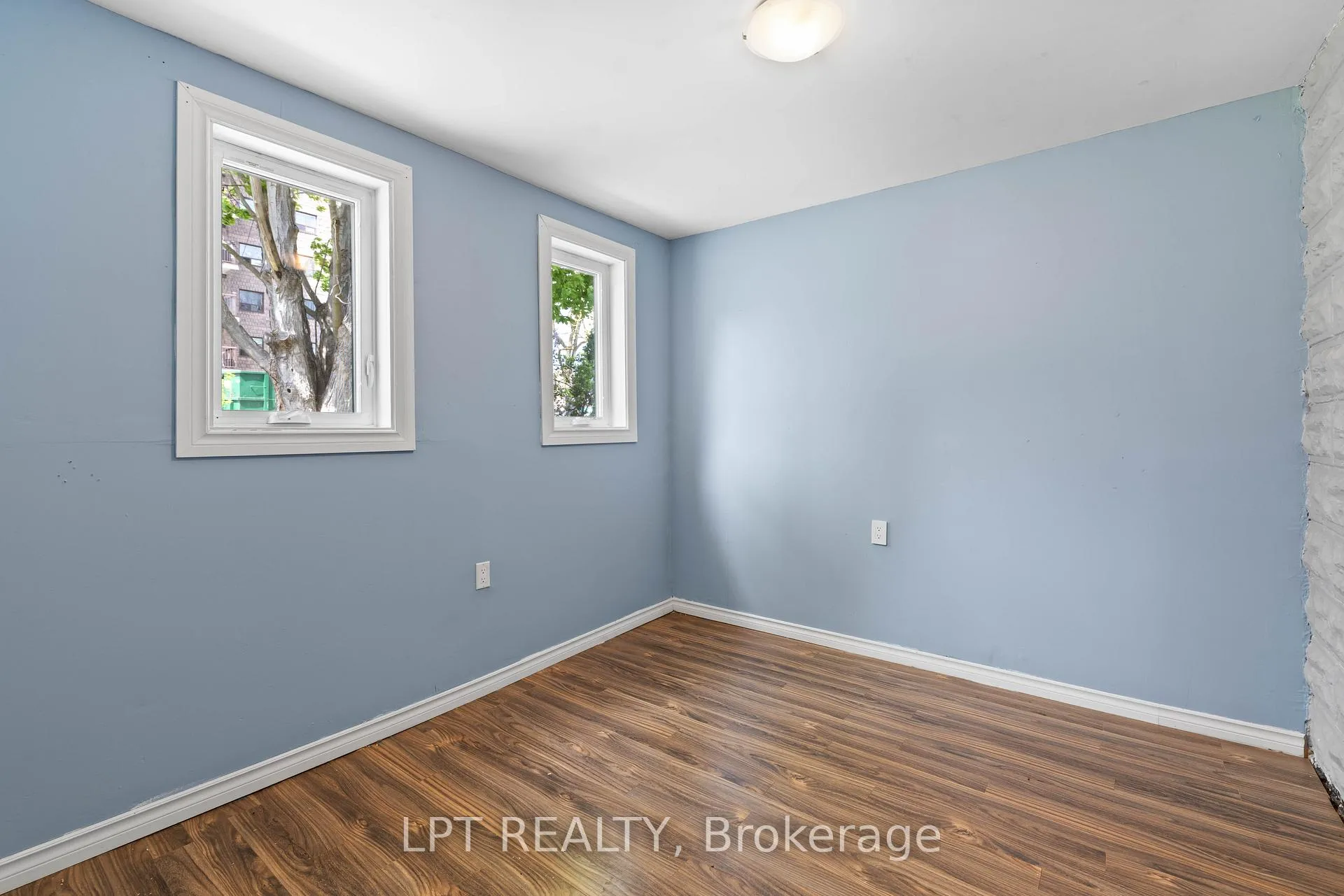 Photo 10 of 58 Nottawasaga Street, Orillia — HOMEH