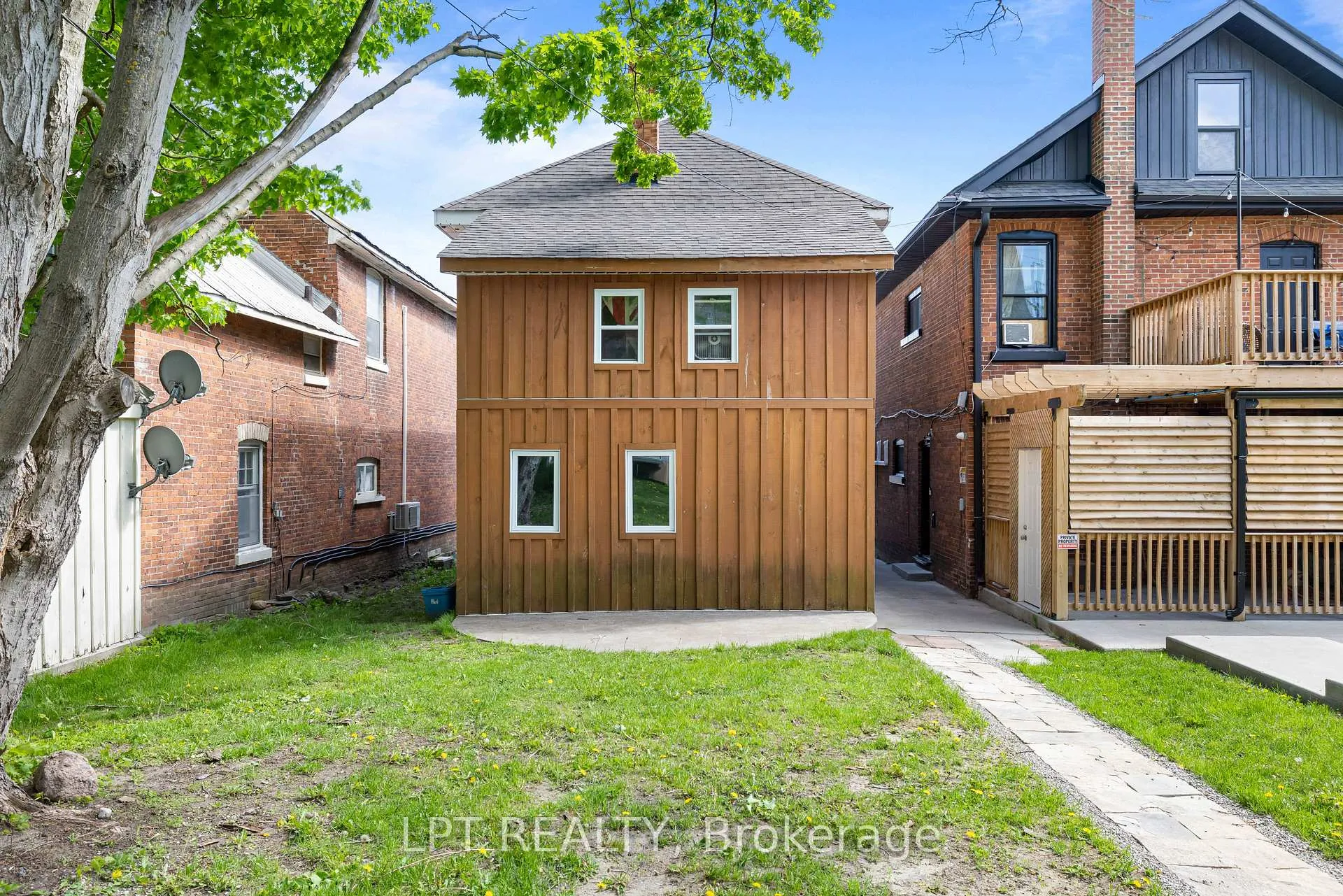 Photo 26 of 58 Nottawasaga Street, Orillia — HOMEH