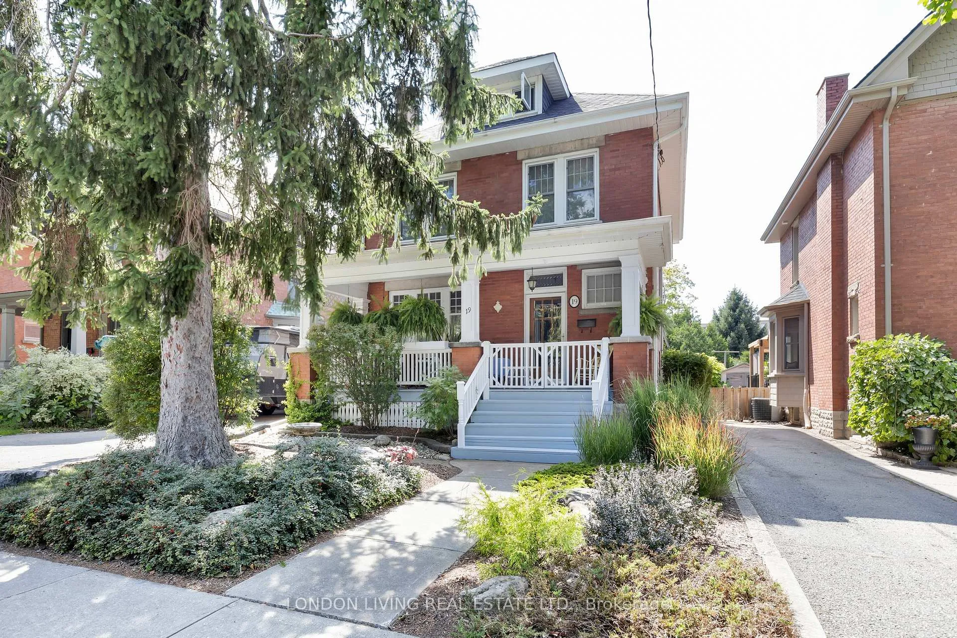 Front of 19 Belgrave Avenue