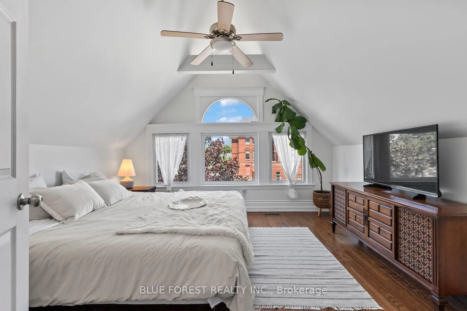 Photo 33 of 46 Gladstone Avenue, St. Thomas — HOMEH