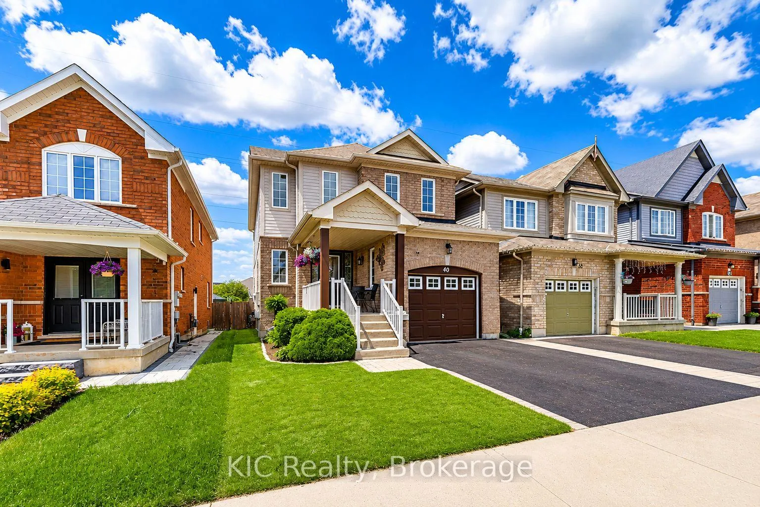 Photo 1 of 40 Puttingedge Drive, Whitby, Rolling Acres — HOMEH
