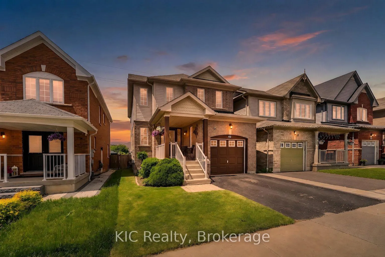 Photo 2 of 40 Puttingedge Drive, Whitby, Rolling Acres — HOMEH