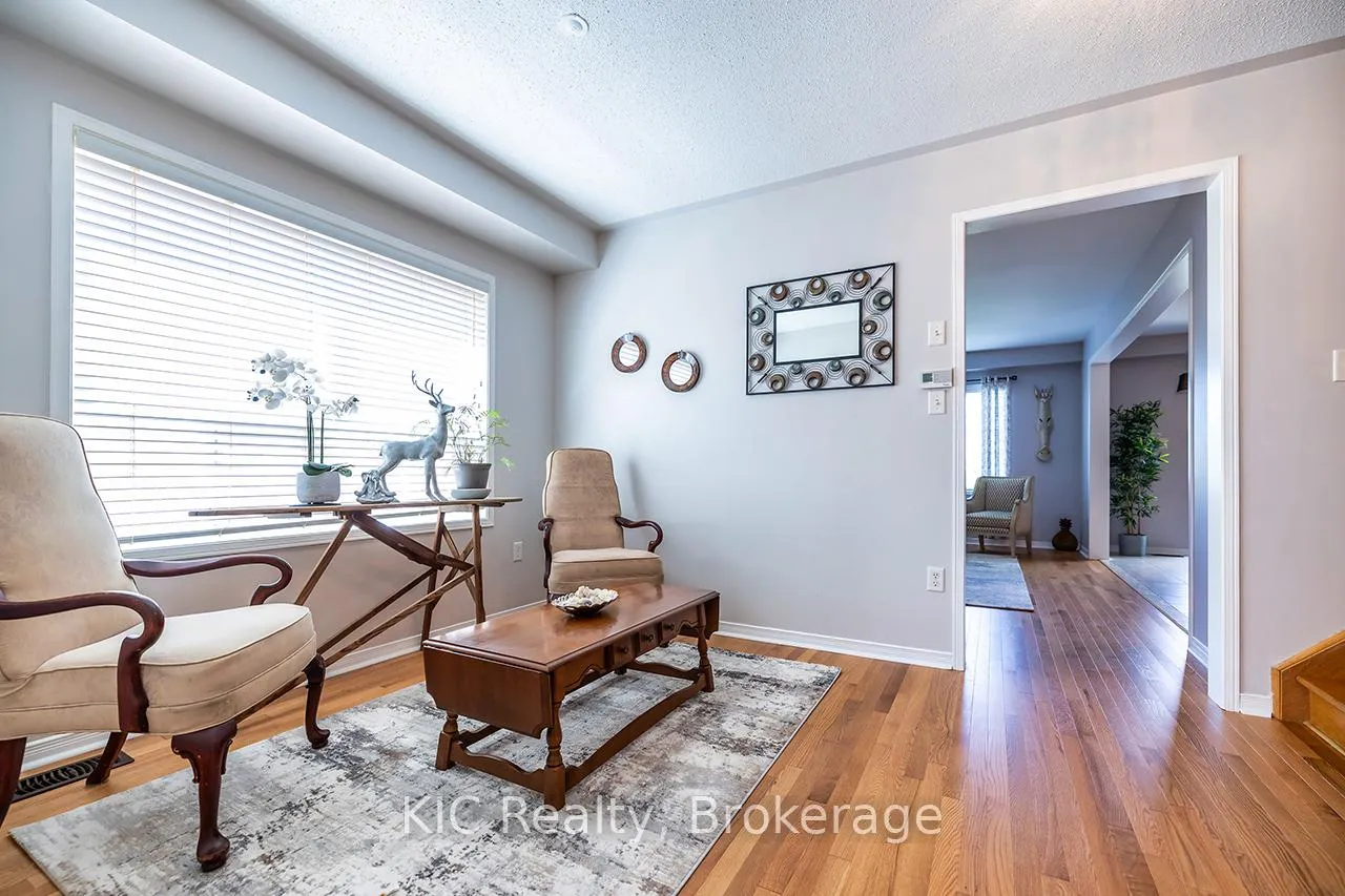Photo 8 of 40 Puttingedge Drive, Whitby, Rolling Acres — HOMEH