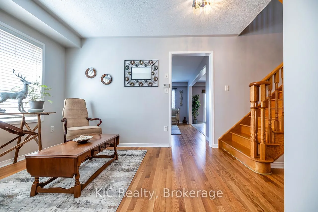 Photo 9 of 40 Puttingedge Drive, Whitby, Rolling Acres — HOMEH