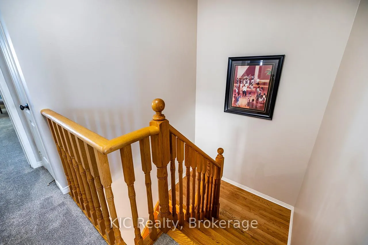 Photo 19 of 40 Puttingedge Drive, Whitby, Rolling Acres — HOMEH
