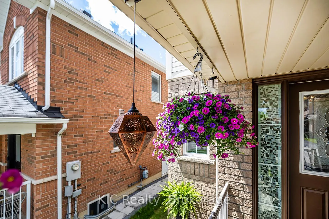 Photo 38 of 40 Puttingedge Drive, Whitby, Rolling Acres — HOMEH