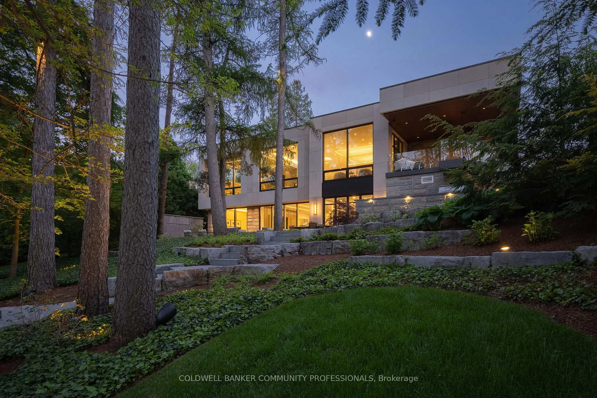 Photo 5 of 865 Glenwood Avenue, Burlington, LaSalle — HOMEH