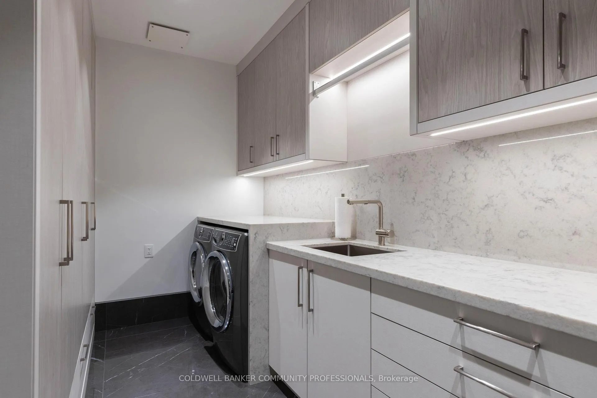 Photo 30 of 865 Glenwood Avenue, Burlington, LaSalle — HOMEH