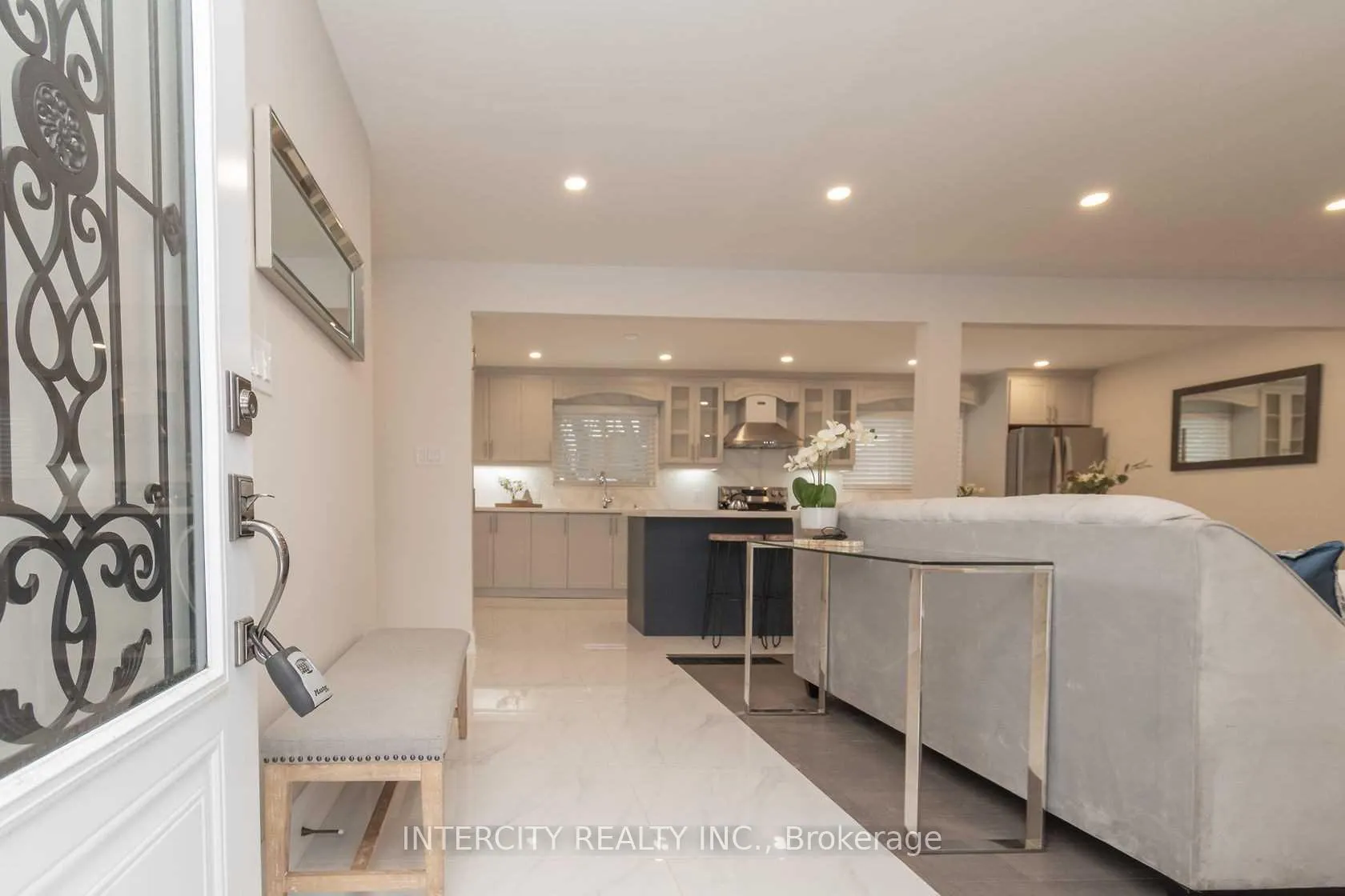 Photo 6 of 781 Drury Lane, Burlington, Brant — HOMEH