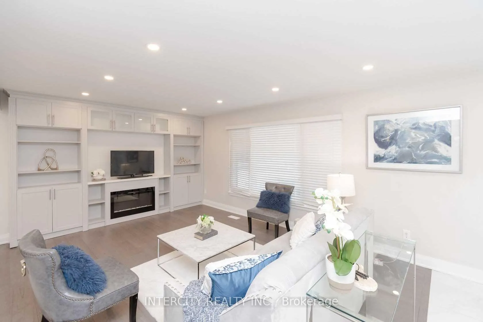 Photo 8 of 781 Drury Lane, Burlington, Brant — HOMEH