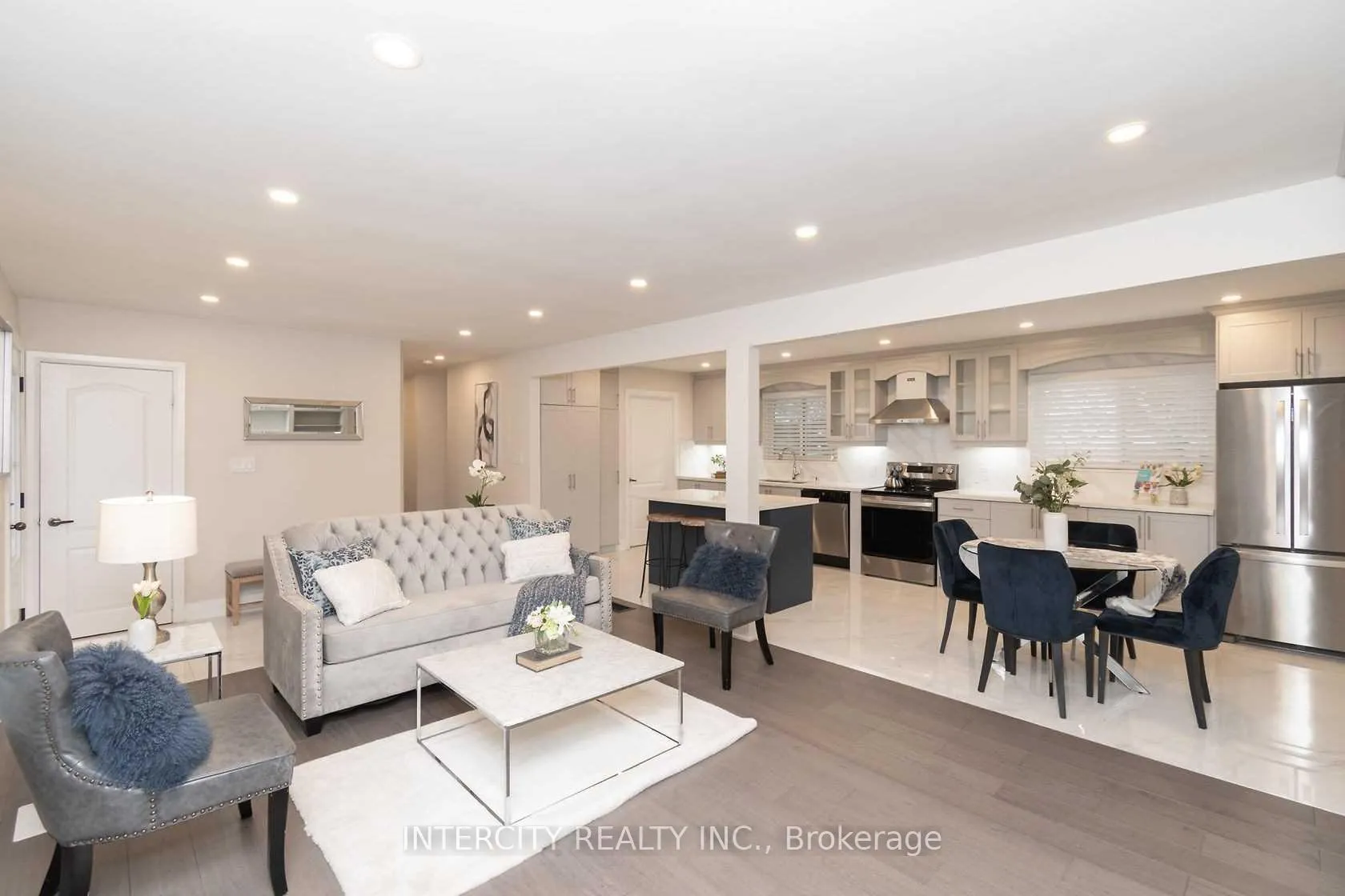 Photo 10 of 781 Drury Lane, Burlington, Brant — HOMEH