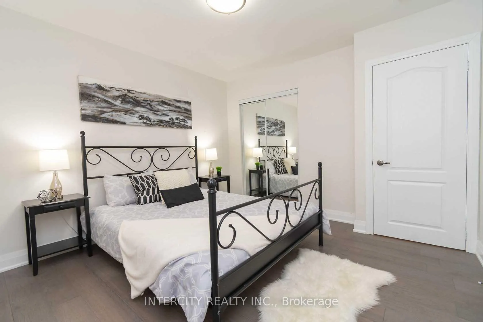 Photo 16 of 781 Drury Lane, Burlington, Brant — HOMEH
