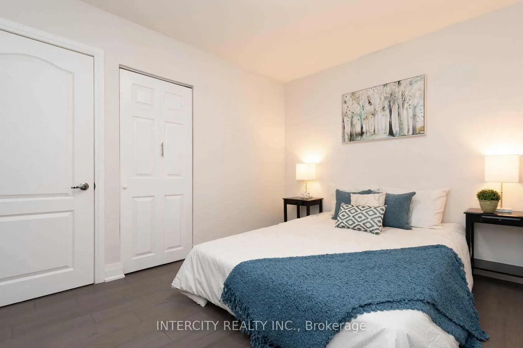 Photo 17 of 781 Drury Lane, Burlington, Brant — HOMEH