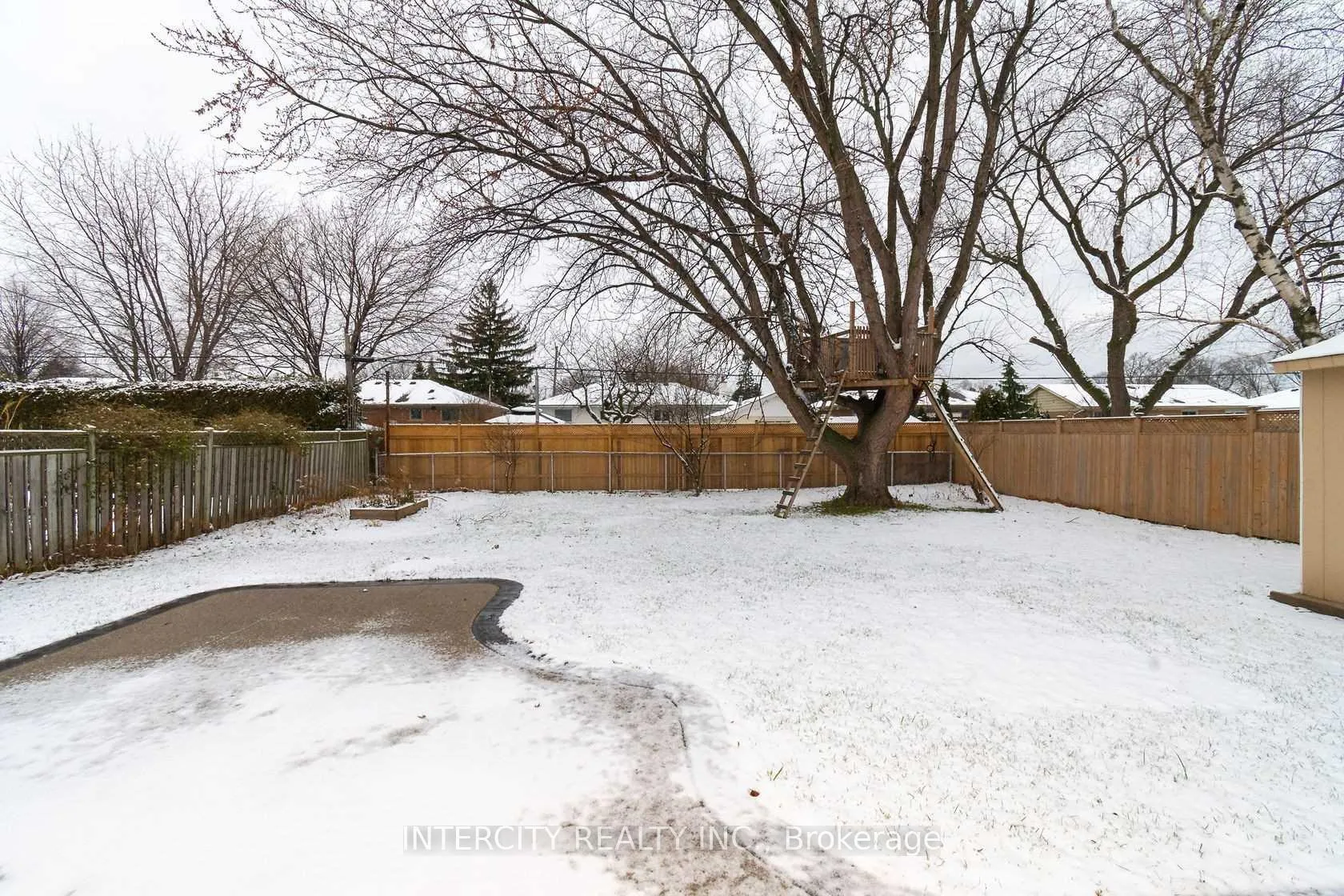 Photo 31 of 781 Drury Lane, Burlington, Brant — HOMEH