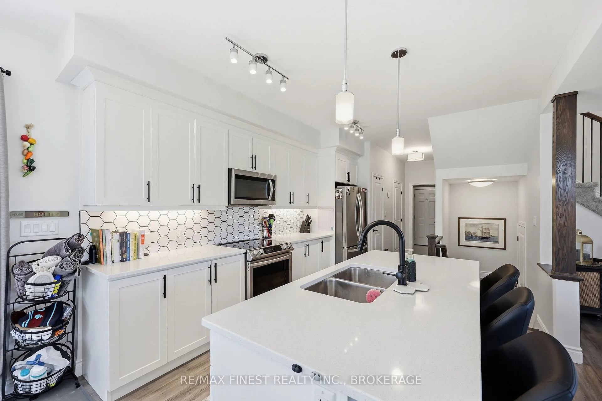 Photo 9 of 253 Mill Pond Place, Kingston, West of Sir John A. Blvd — HOMEH