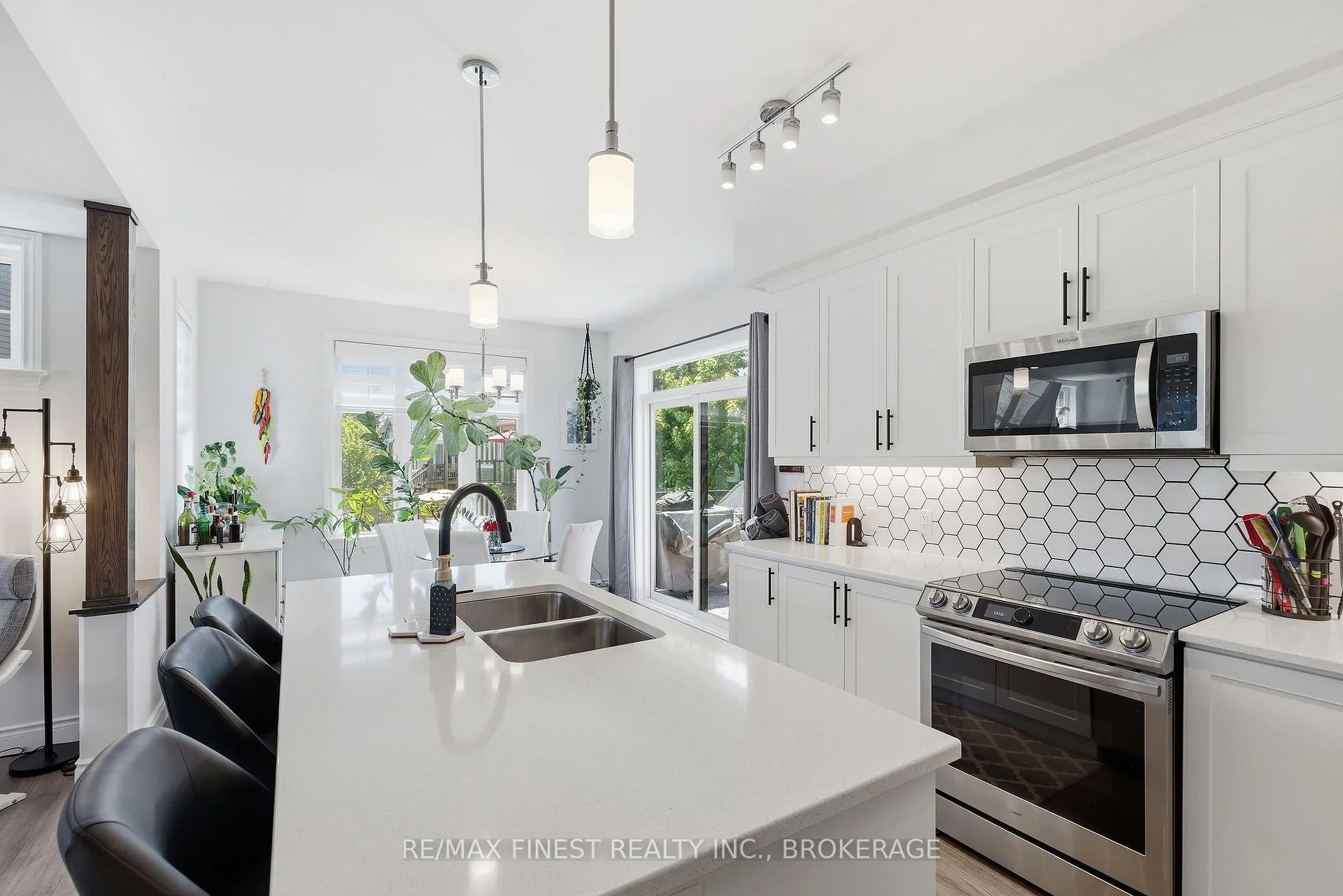 Photo 14 of 253 Mill Pond Place, Kingston, West of Sir John A. Blvd — HOMEH