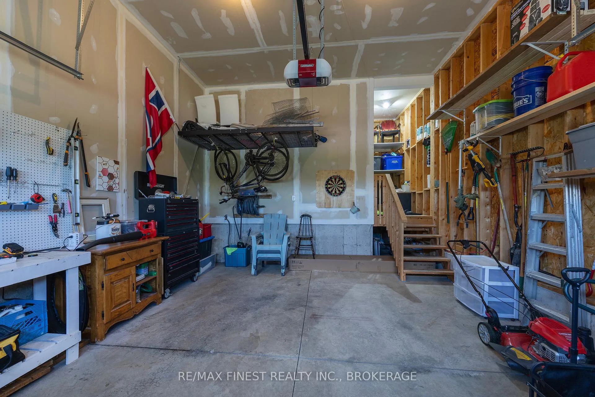 Photo 38 of 253 Mill Pond Place, Kingston, West of Sir John A. Blvd — HOMEH