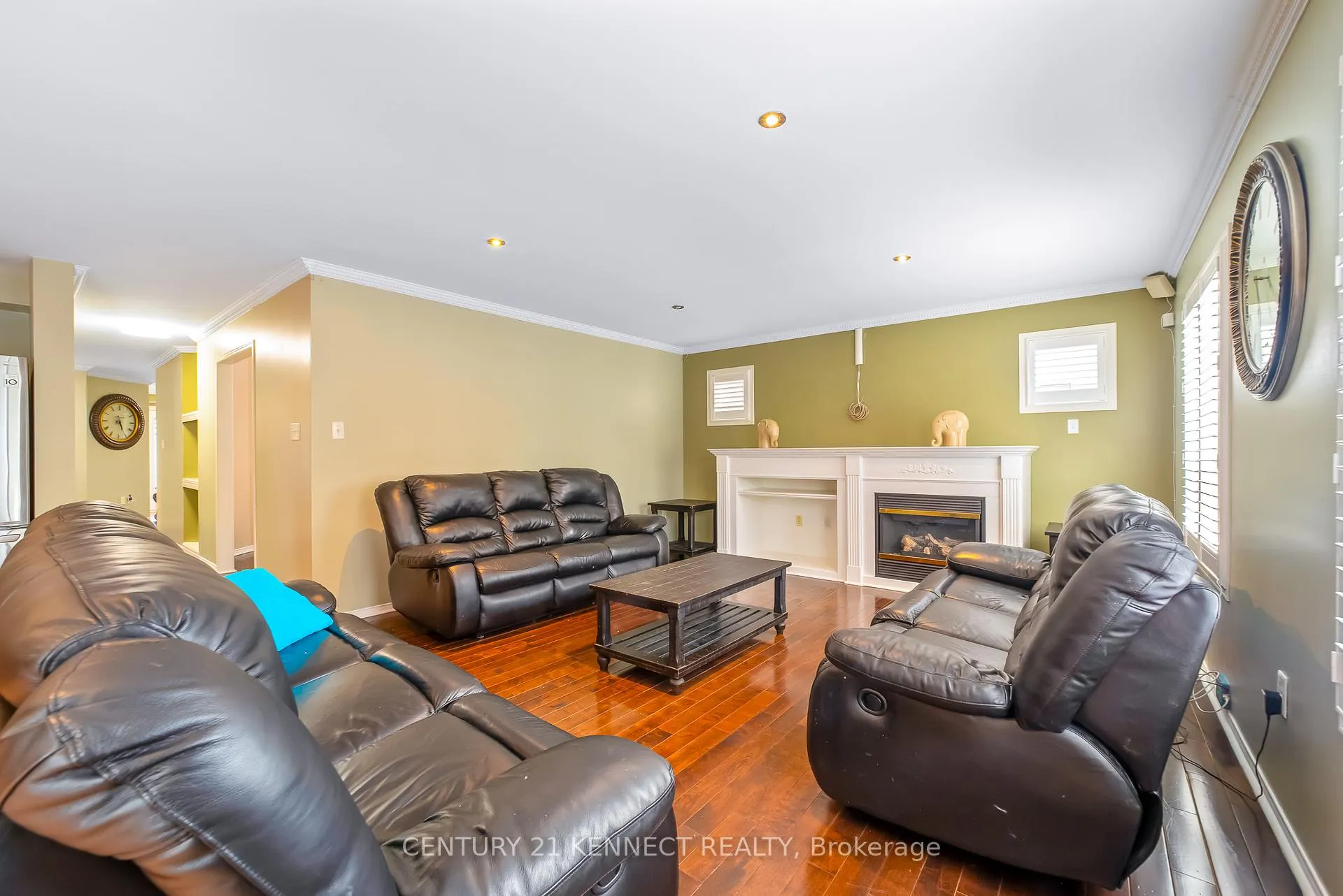 Photo 18 of 1566 Aldergrove Drive, Oshawa, Taunton — HOMEH