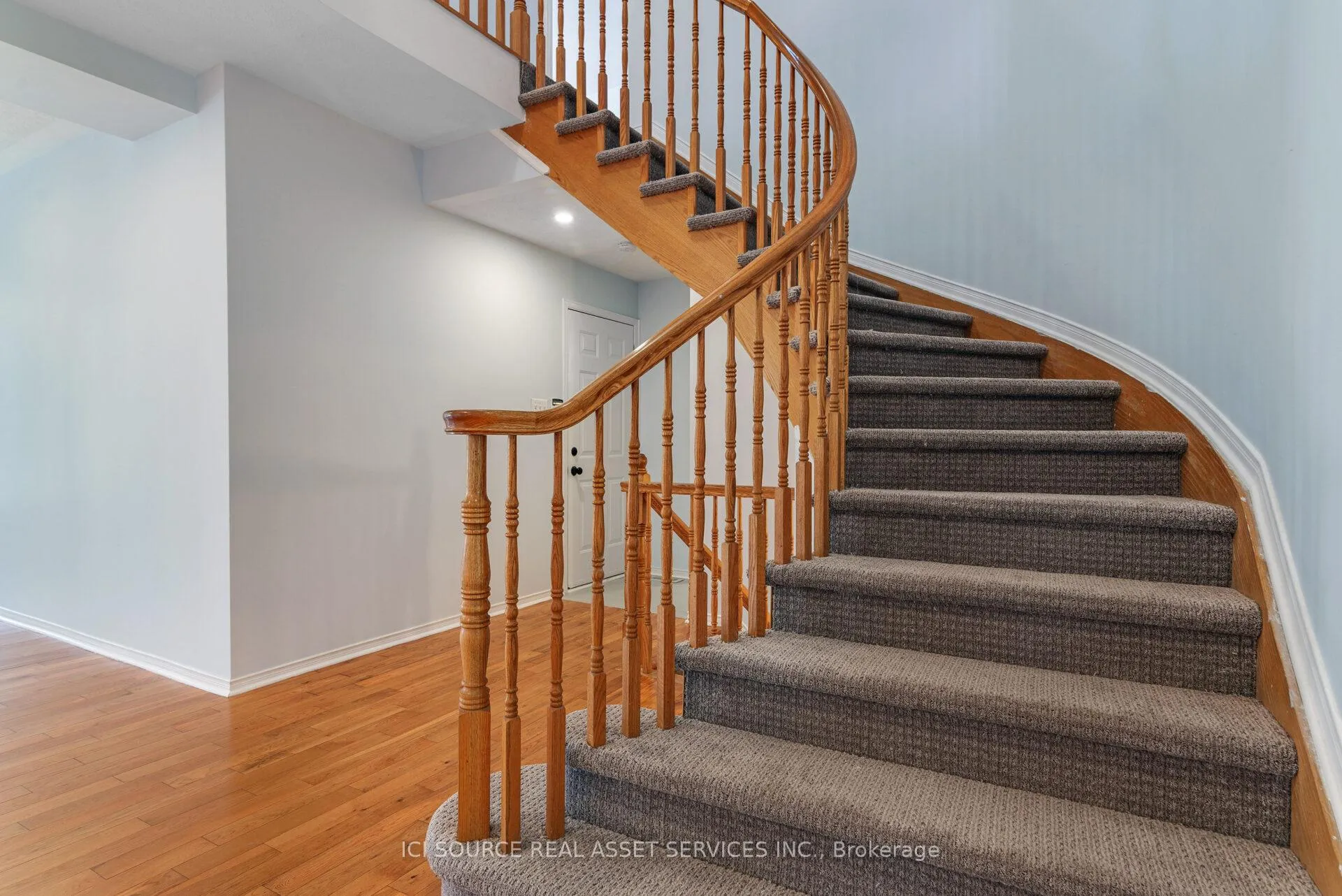 Photo 6 of 140 Annapolis Circle, Ottawa, Hunt Club — HOMEH