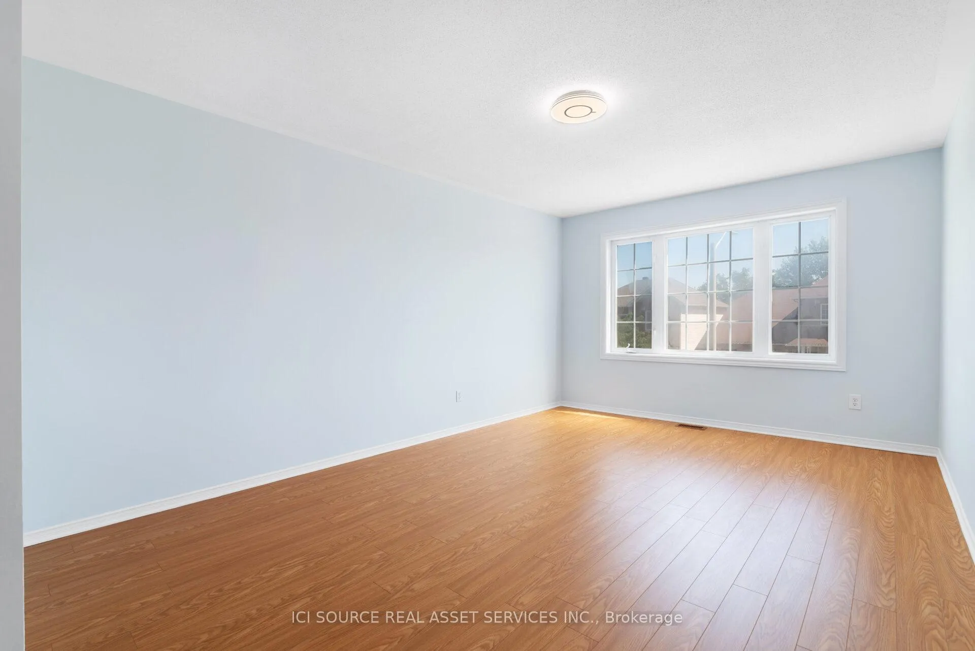 Photo 15 of 140 Annapolis Circle, Ottawa, Hunt Club — HOMEH