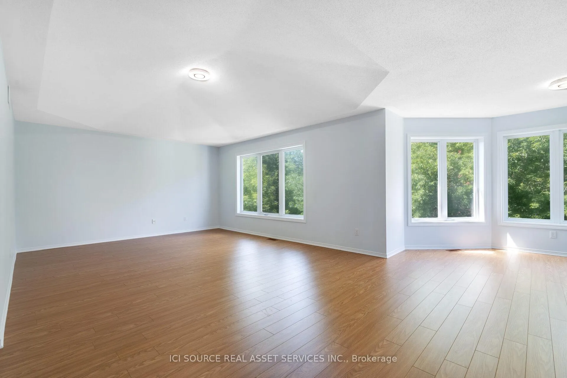 Photo 17 of 140 Annapolis Circle, Ottawa, Hunt Club — HOMEH