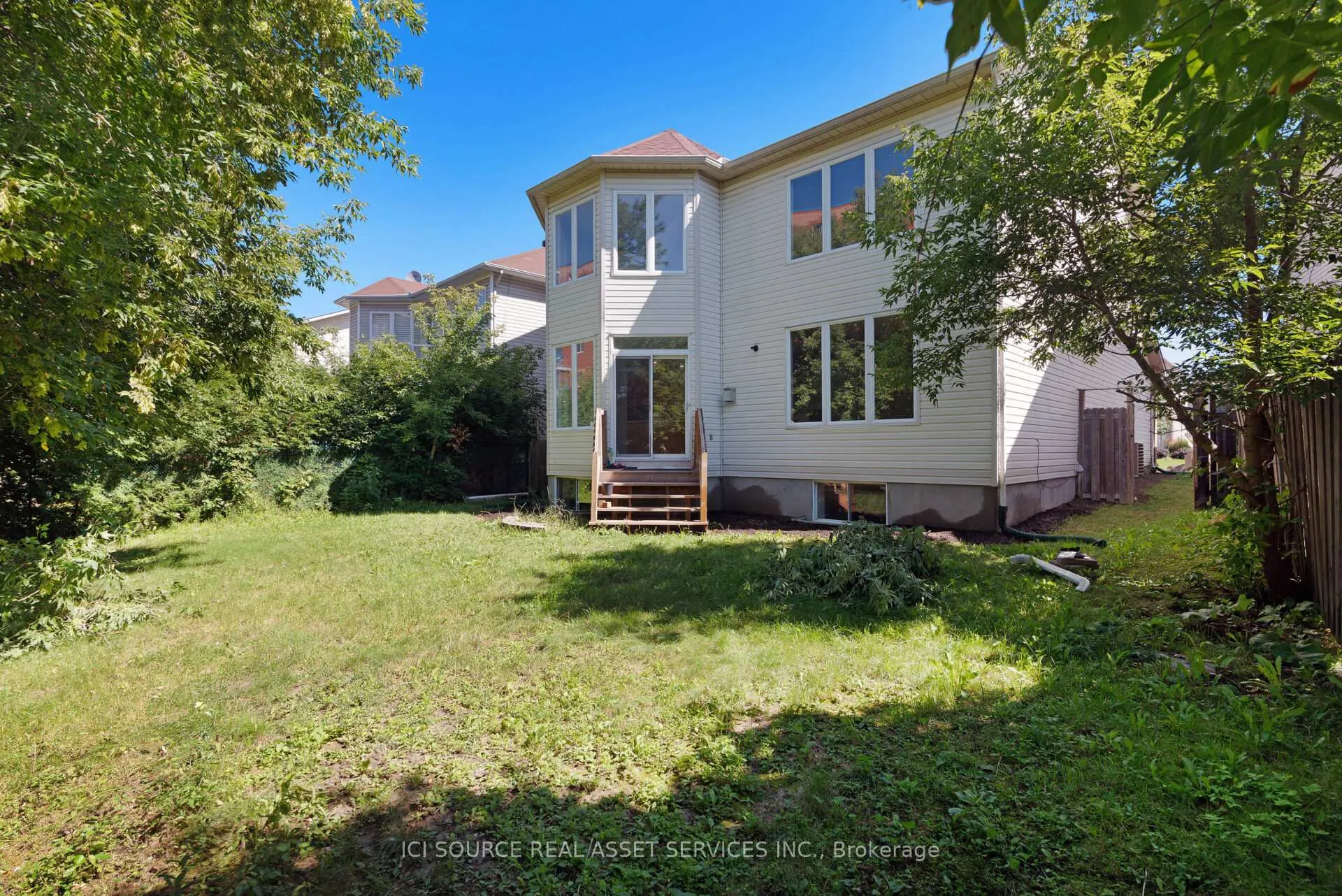 Photo 23 of 140 Annapolis Circle, Ottawa, Hunt Club — HOMEH