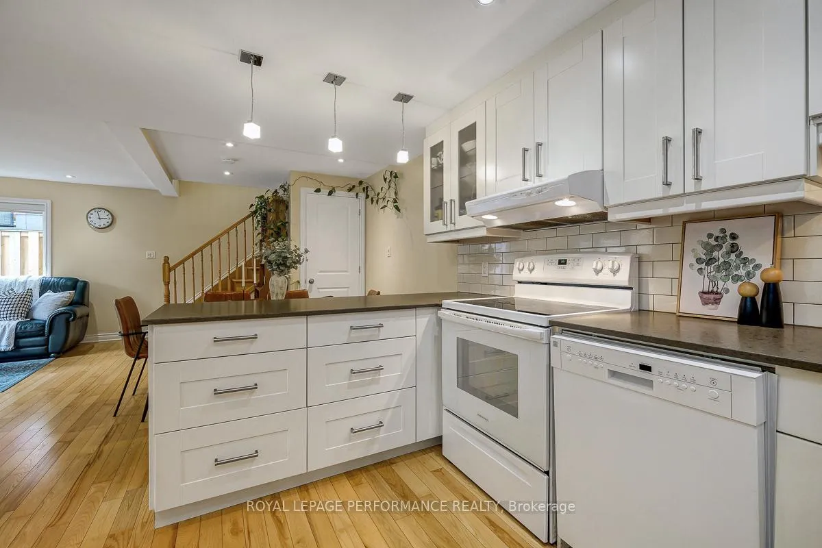 Photo 7 of 6 Hilda Street, Ottawa, Hintonburg — HOMEH