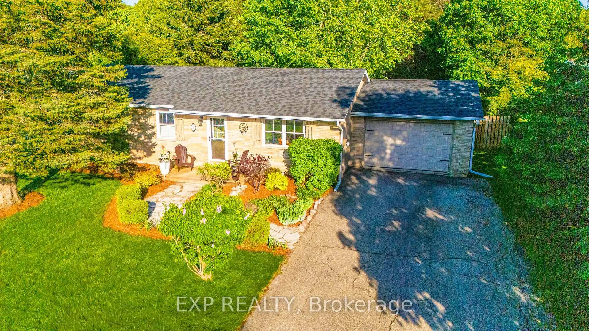 Photo 2 of 29 McClellan Road, Caledon, Alton — HOMEH